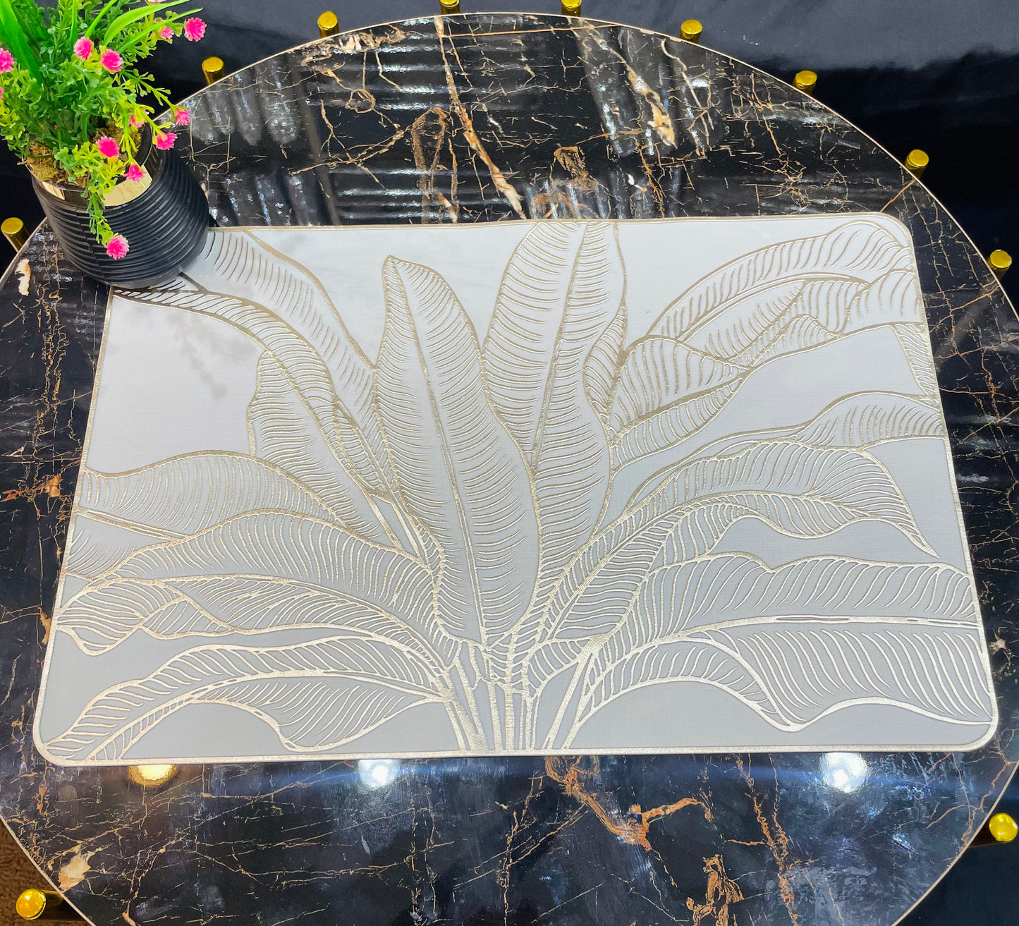 6pcs White & Golden Plastic Table Mats