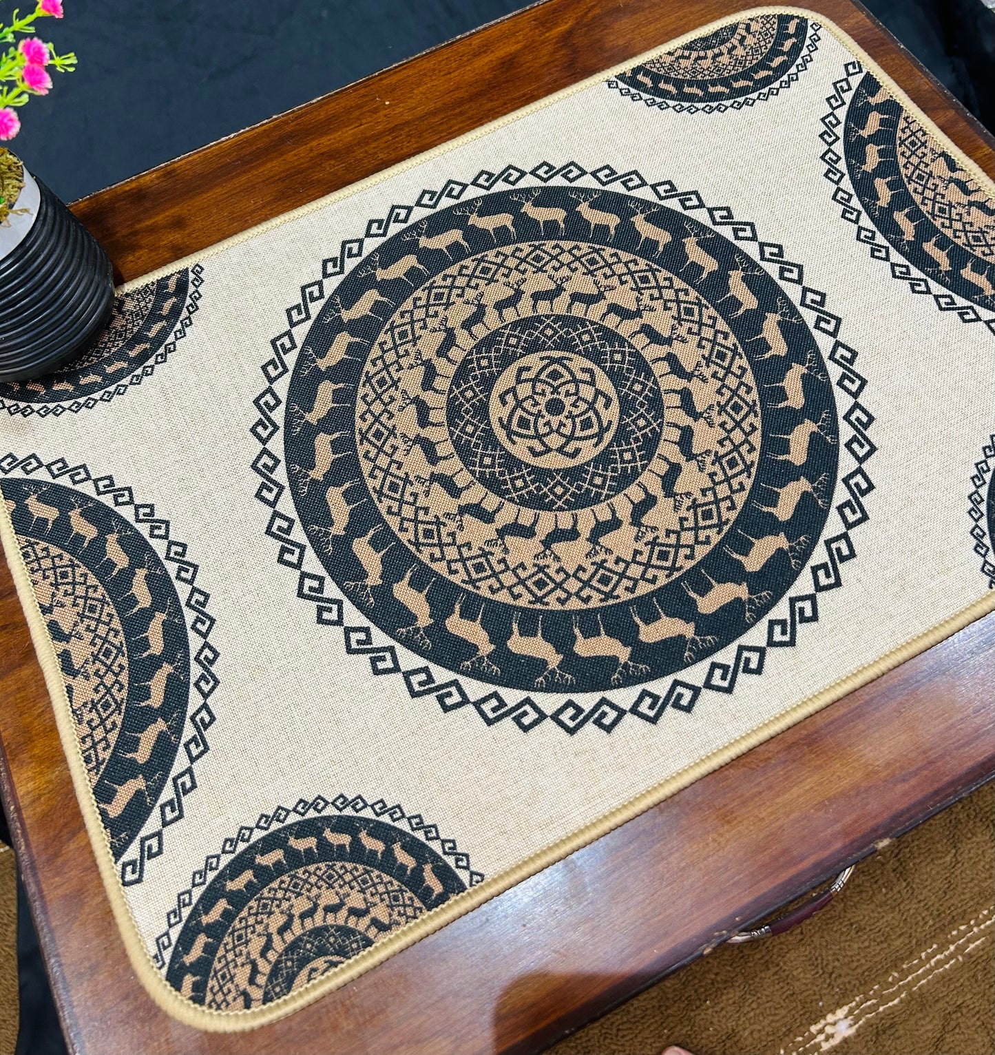Multi Color Waterproof Plastic Table Mats