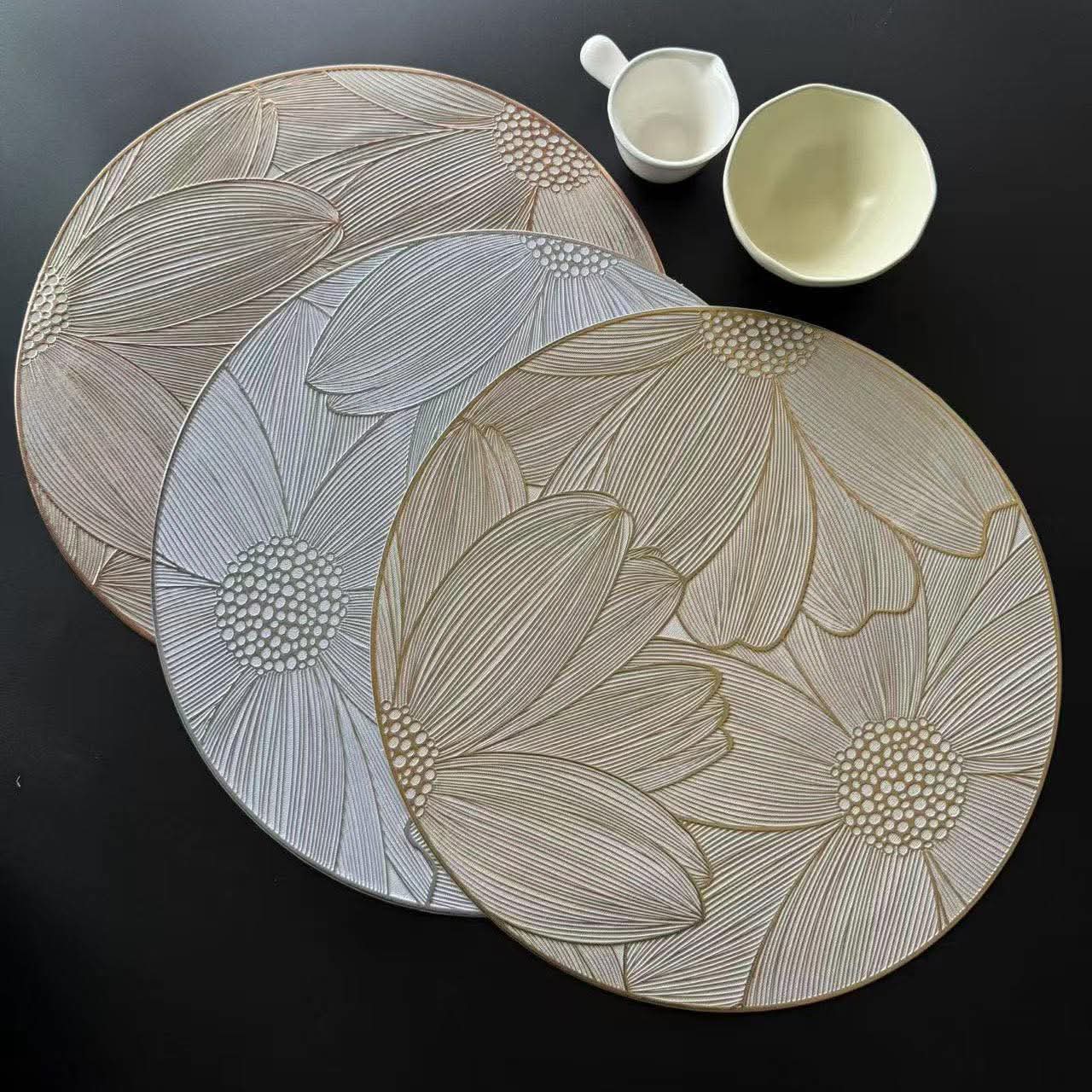 6pcs White & Golden Plastic Table Mats