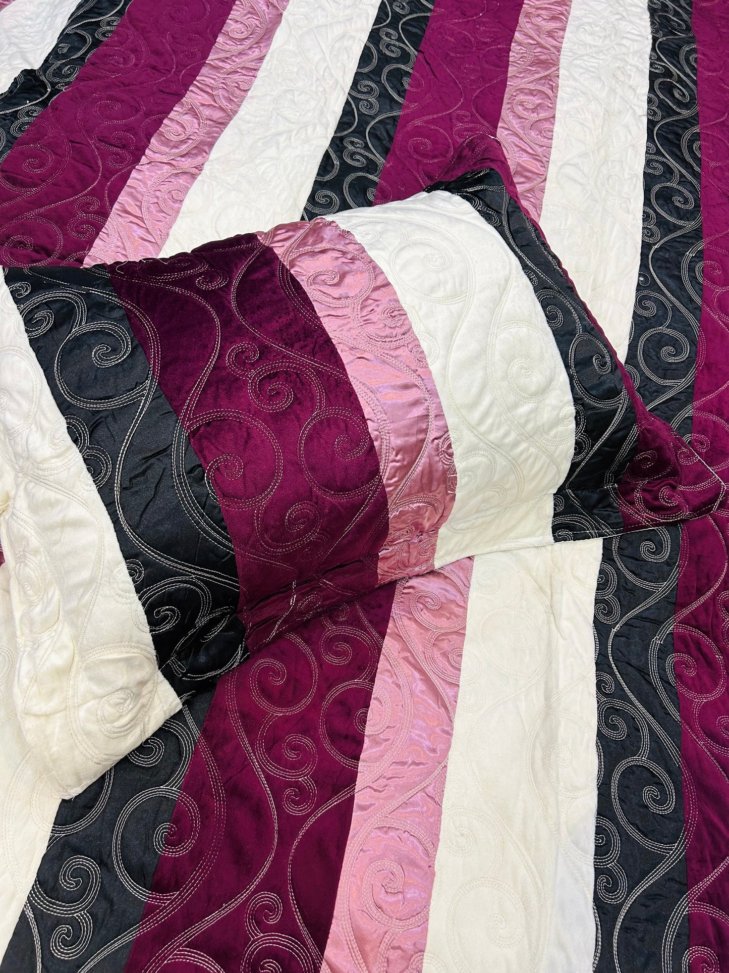 Velvet Imported Strips Quilted Bedsheet 3pc