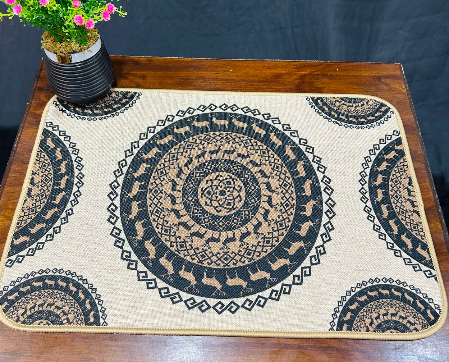 Multi Color Waterproof Plastic Table Mats