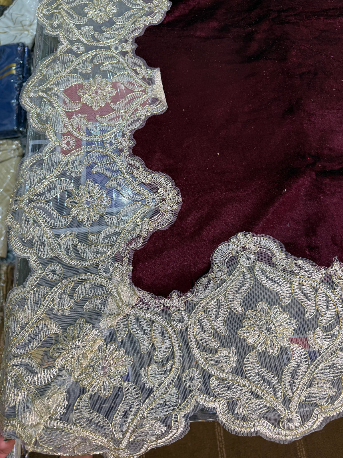 6 CHAIR , Velvet Border Mid Lace Dining Table Sheet