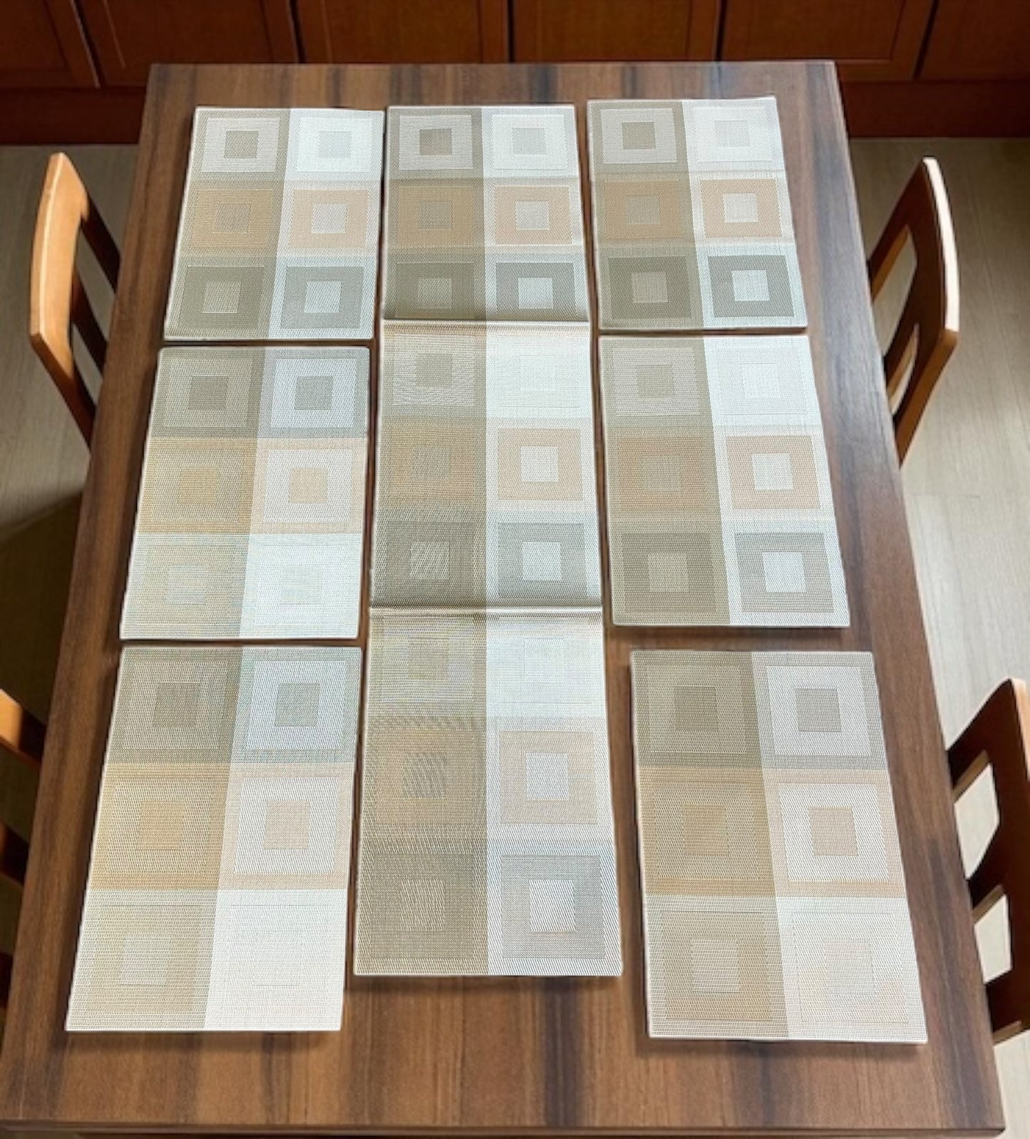 Chatai Plastic 7 PC SET ( 1 Runner & 6 Mats )