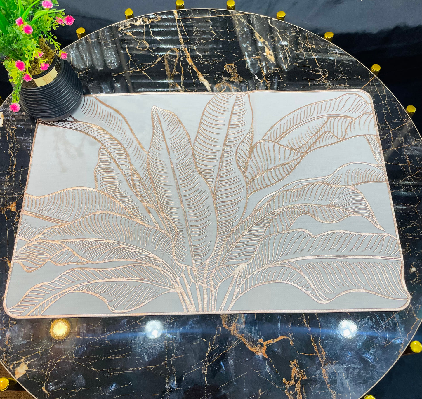 6pcs White & Golden Plastic Table Mats