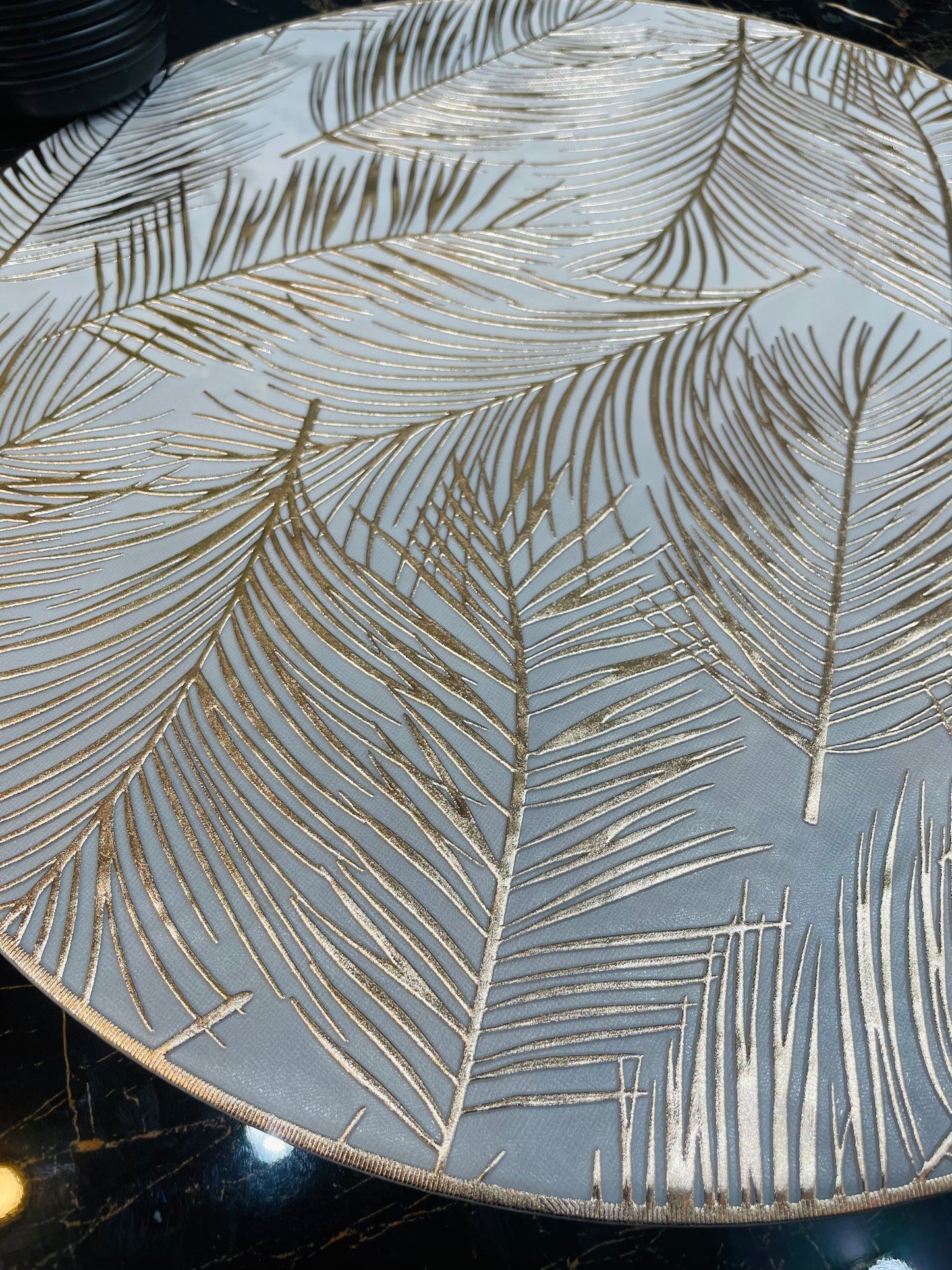 6pcs White & Golden Plastic Table Mats