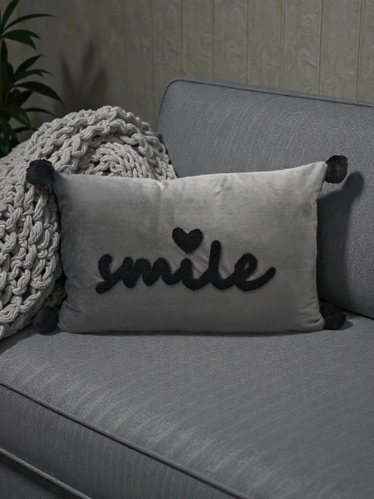 Smile Tussel Rectangular Cushion