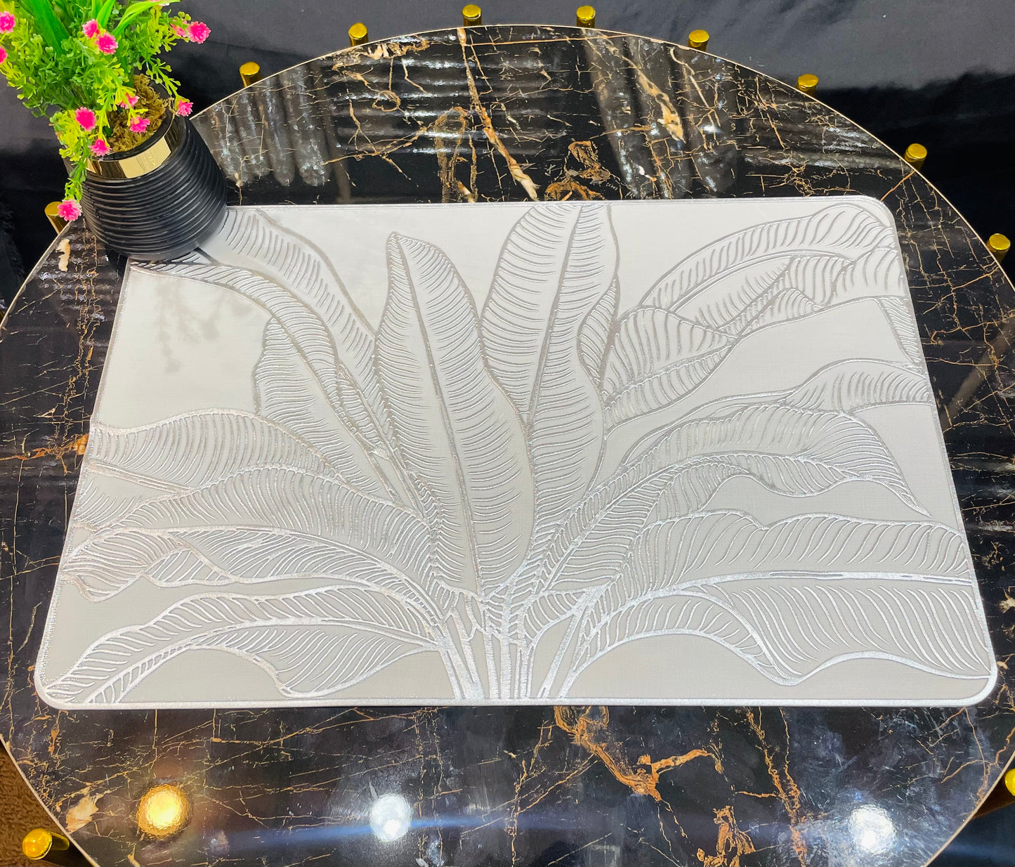6pcs White & Golden Plastic Table Mats