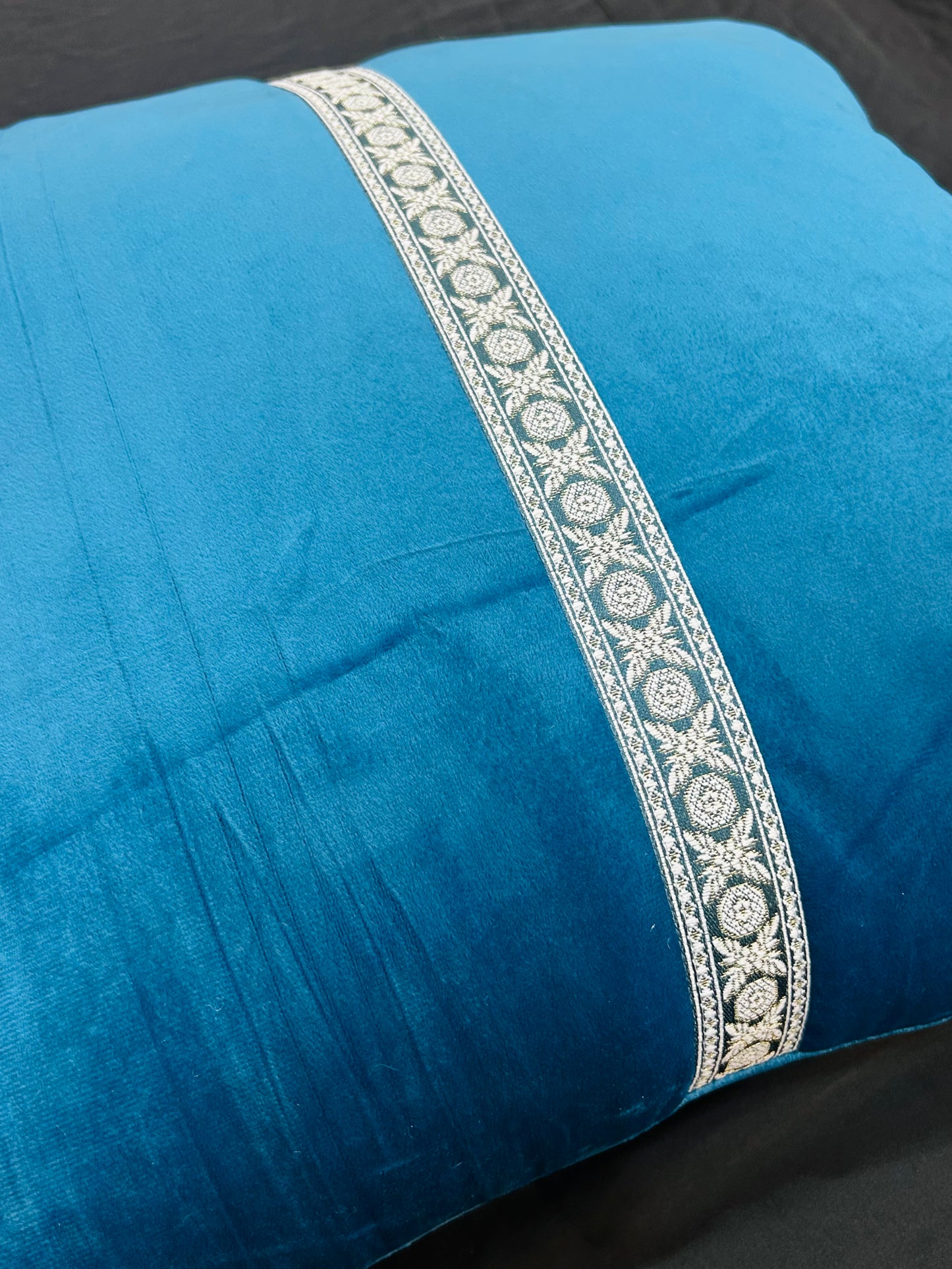 Velvet Single Mid Line 18x18 Cushion Cover ( Zinc )