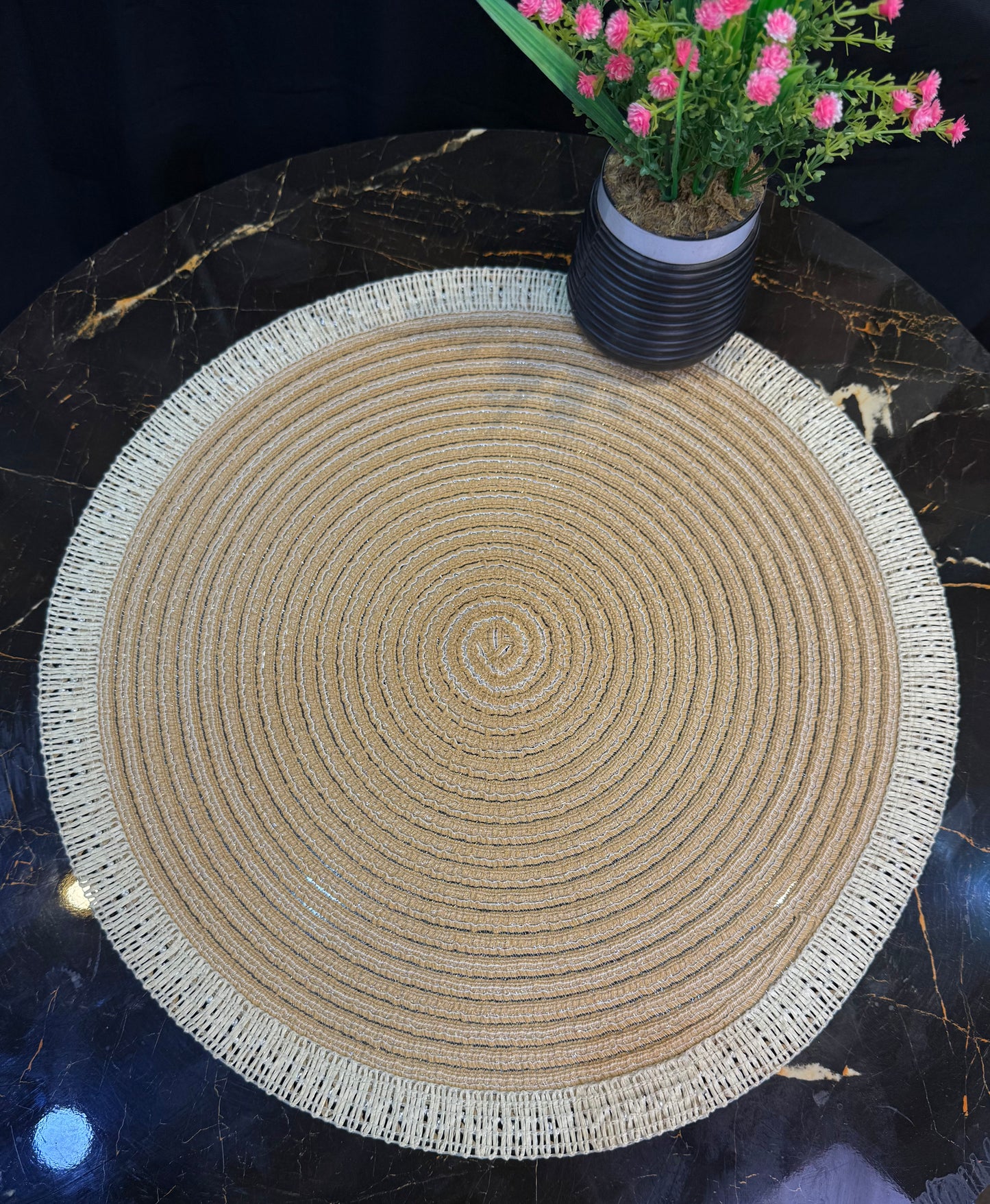 Round Border Fine Plastic Table Mats 6pc Set