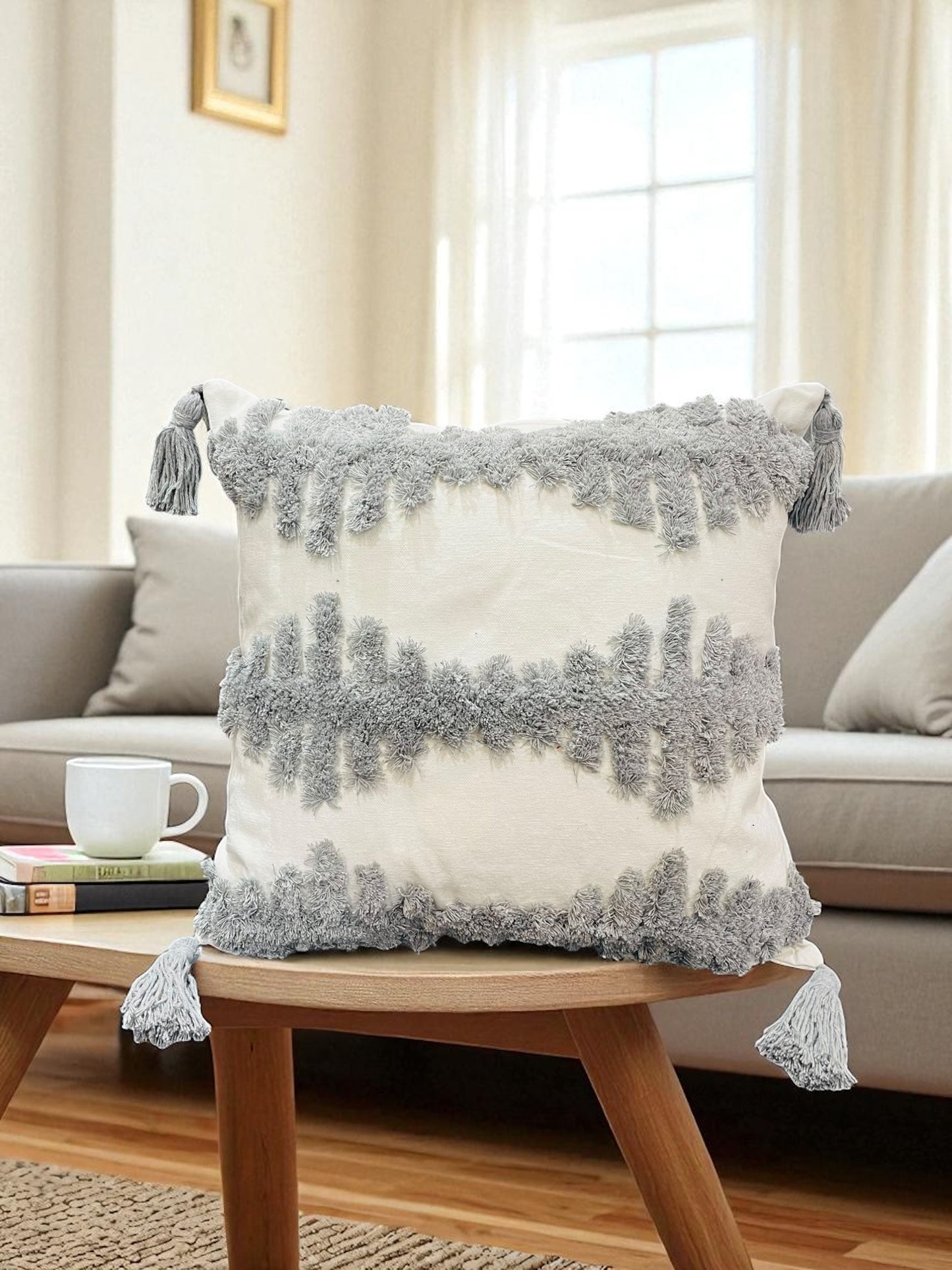 Big Tussel Multi Dori Cushion 18x18