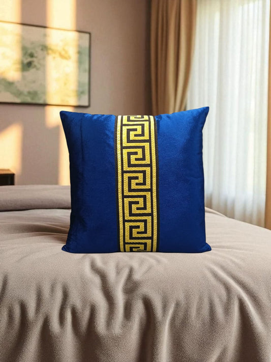 Mid Versace Lace Velvet Cushion