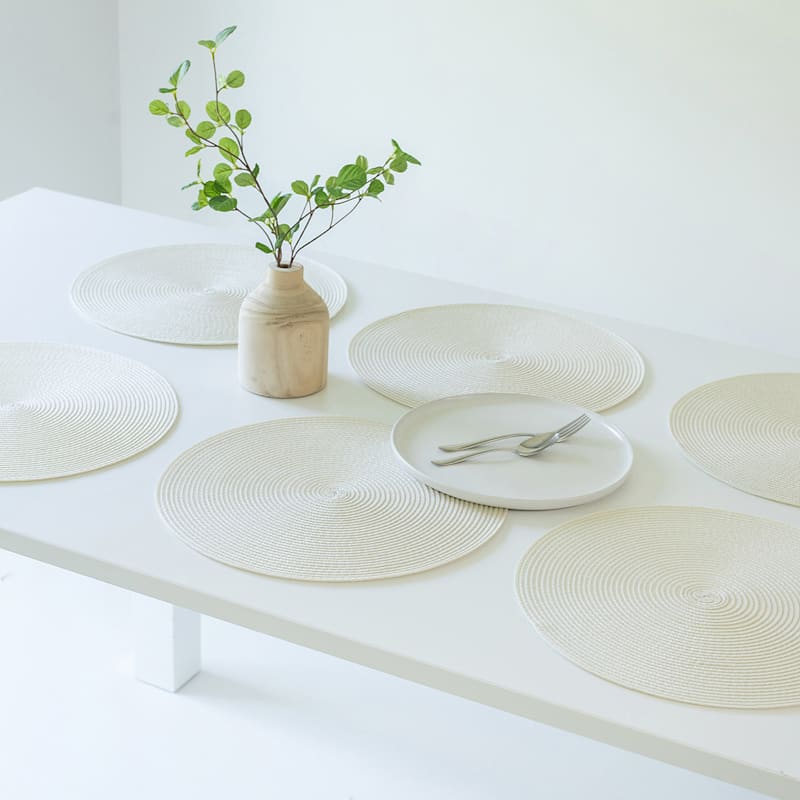 Round Plain Plastic Table Mats 6pc Set