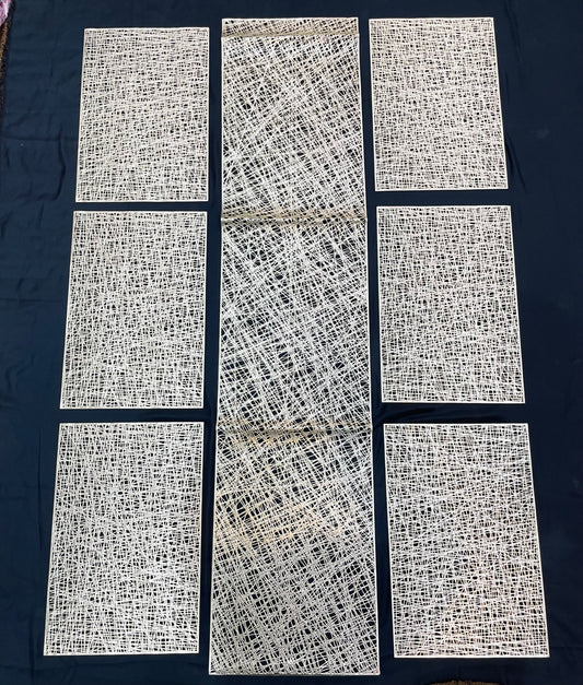 Golden Plastic 7 PC SET ( 1 Runner & 6 Mats )