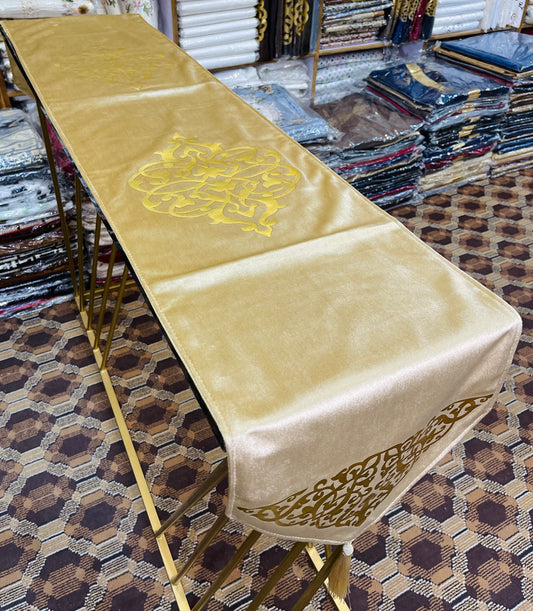 Velvet Motive Table Runner ( Skin )