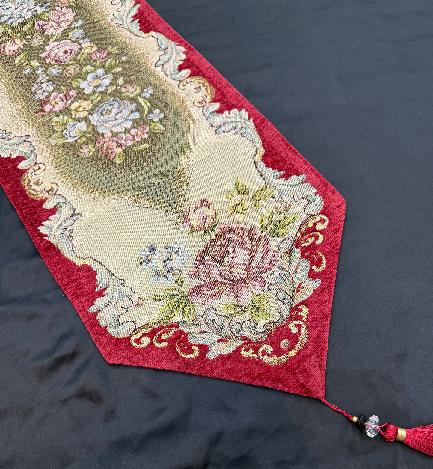 Shanghai New Flower Dining Table Runner