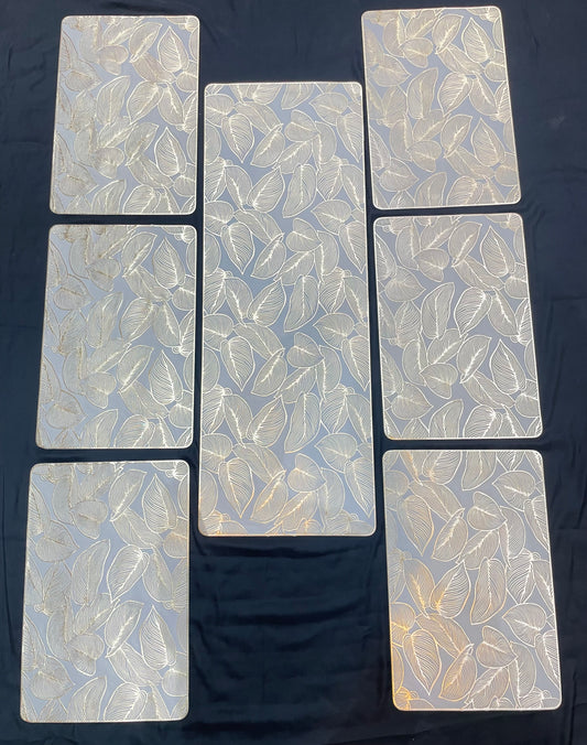 White Golden Plastic 7 PC SET ( 1 Runner & 6 Mats )
