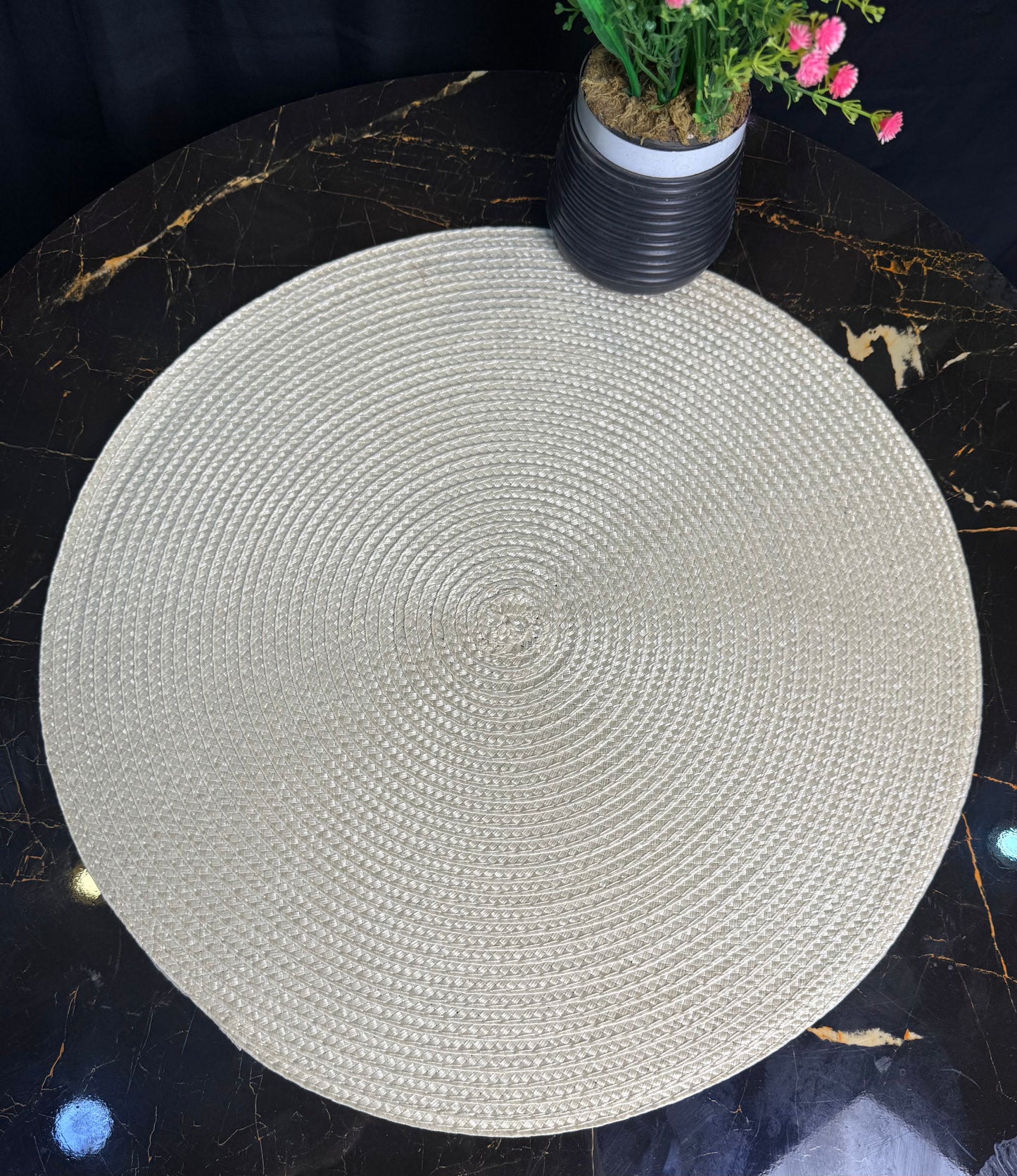 Round Plain Plastic Table Mats 6pc Set