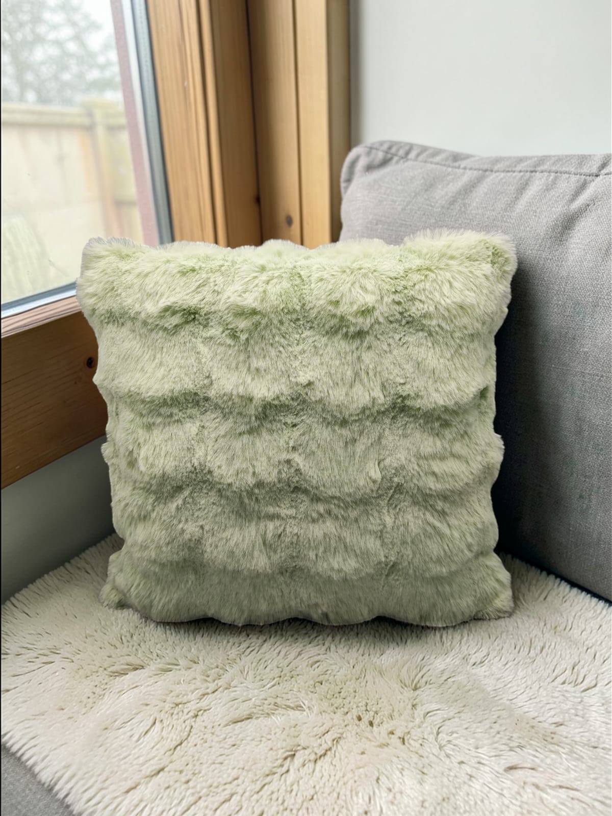 Extra Soft Fur Bhaari Cushion