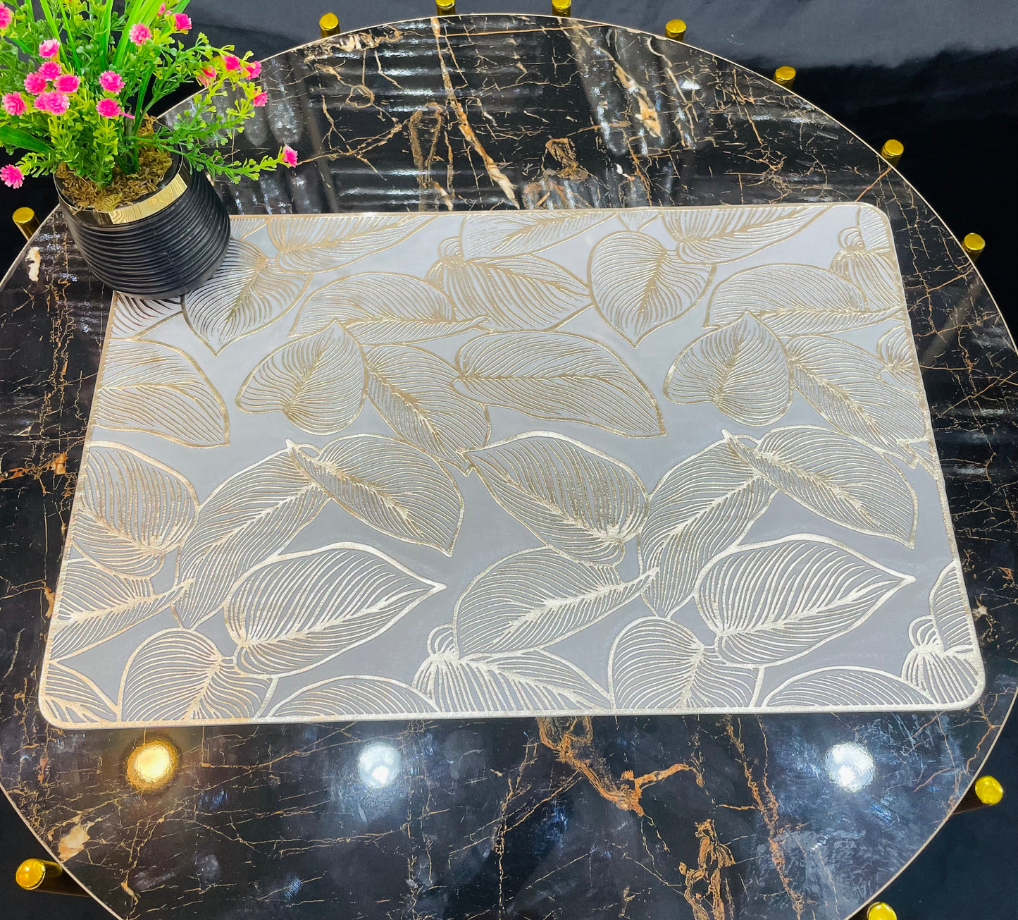 6pcs White & Golden Plastic Table Mats