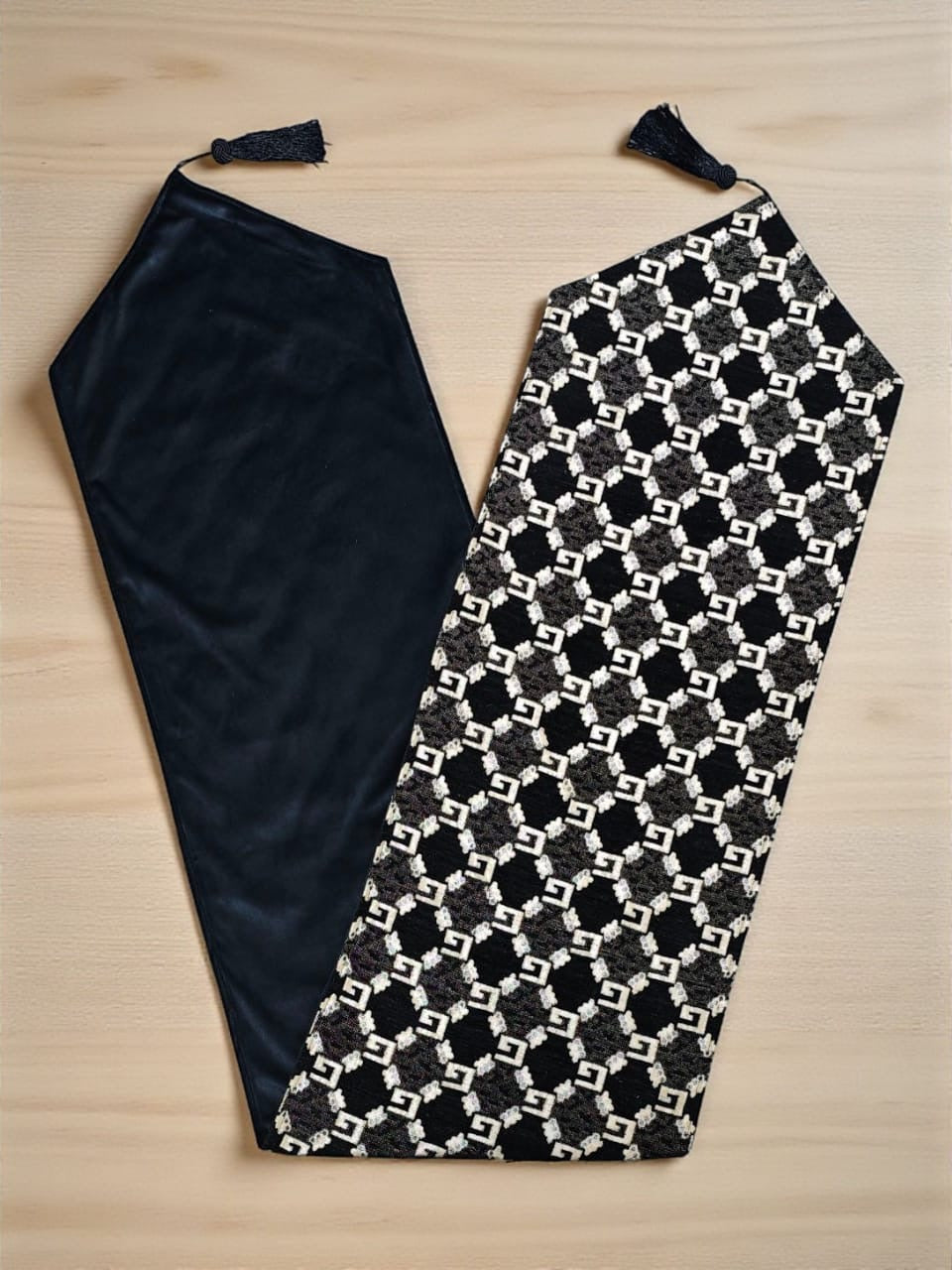 G Jacquard Table Runner