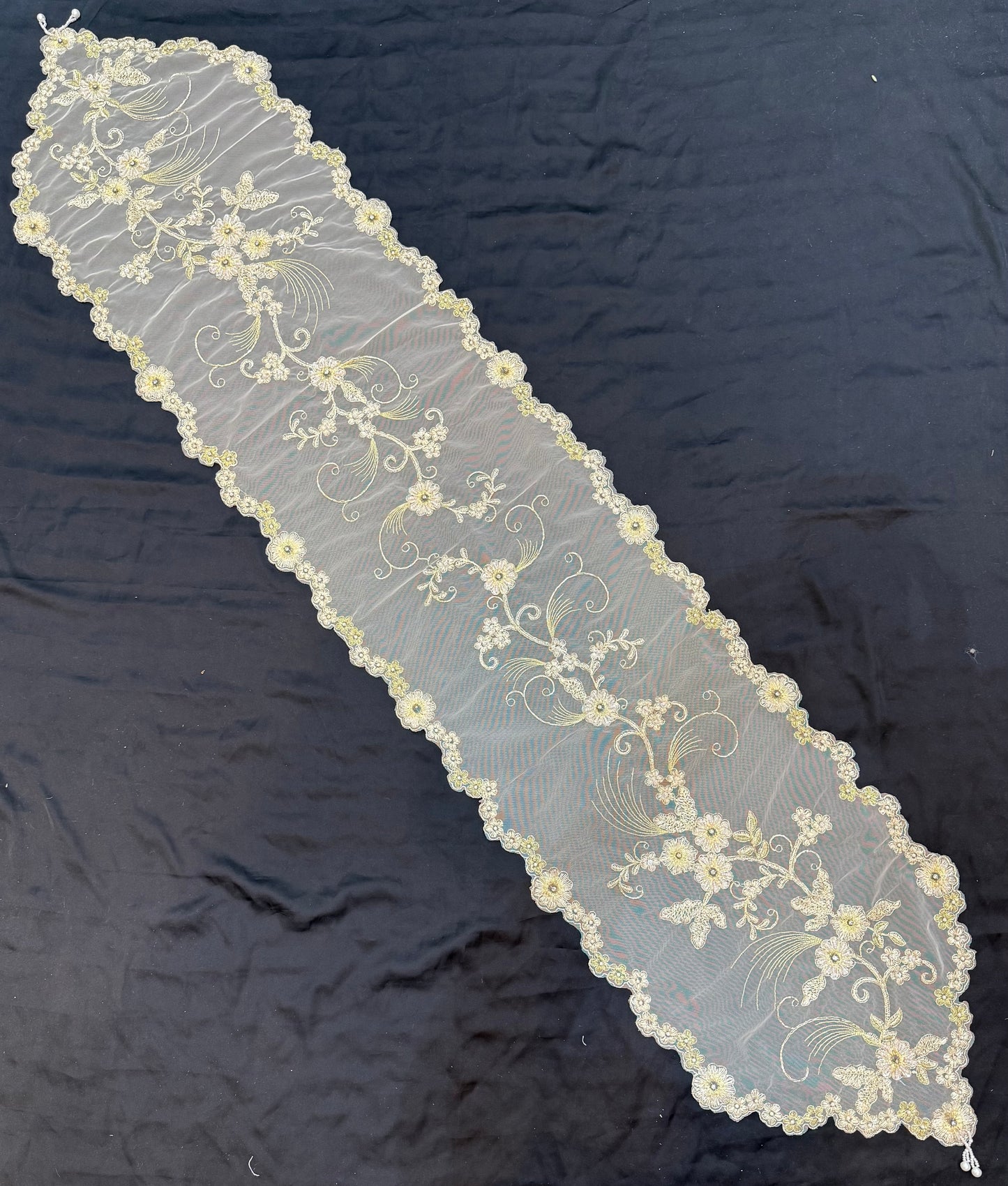 Fancy Bead Light Dining Table Runner (Golden)