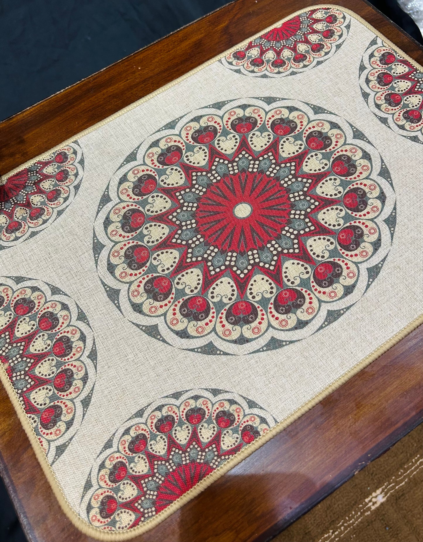 Multi Color Waterproof Plastic Table Mats