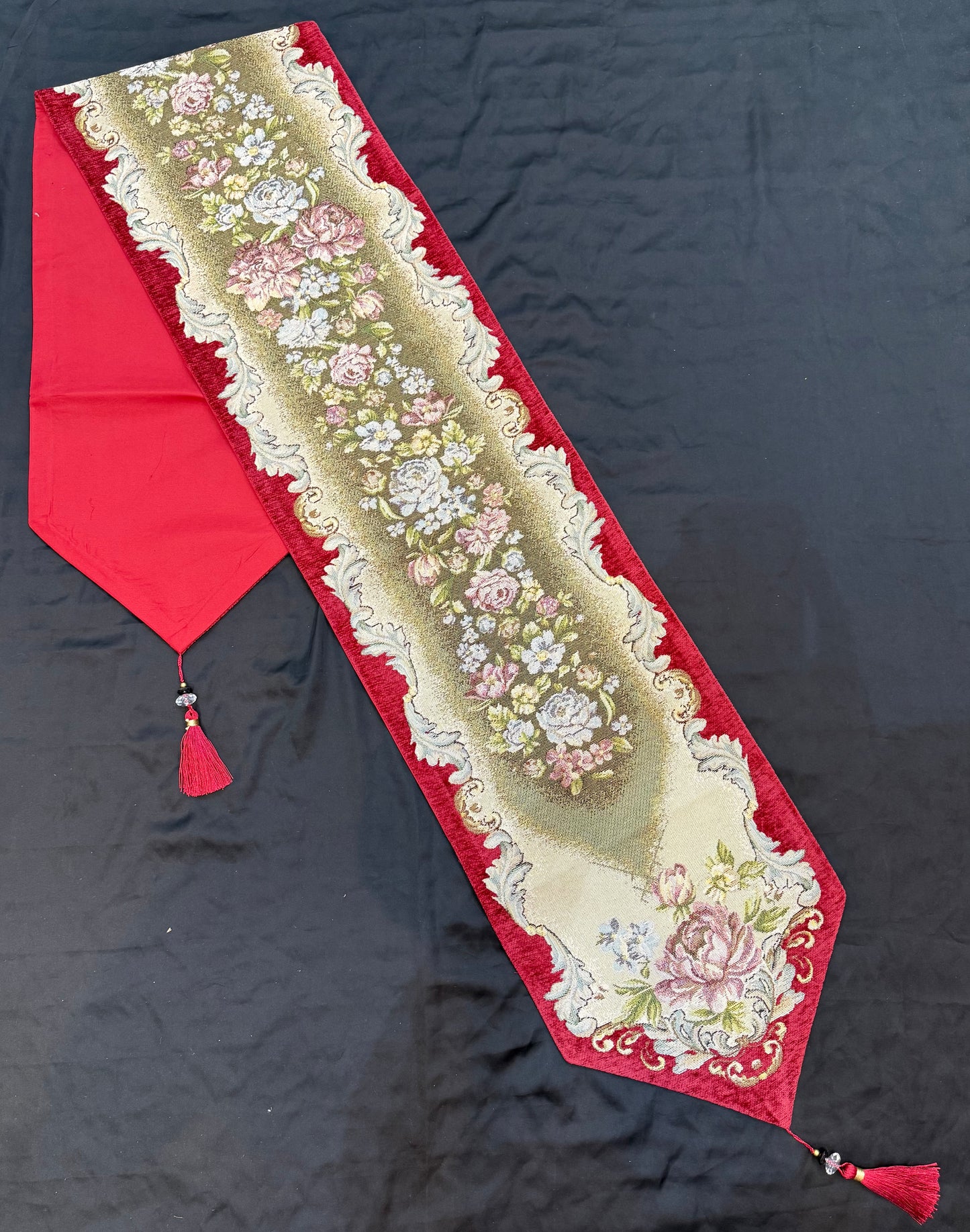 Shanghai New Flower Dining Table Runner
