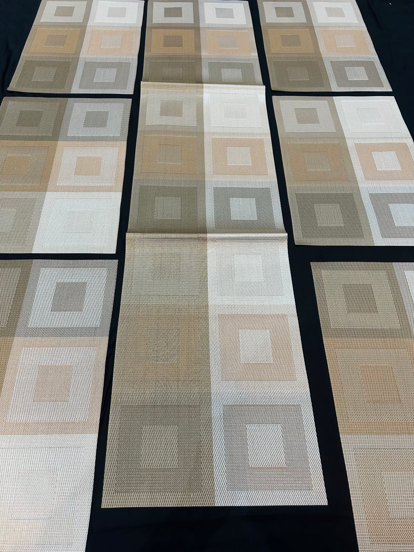 Chatai Plastic 7 PC SET ( 1 Runner & 6 Mats )