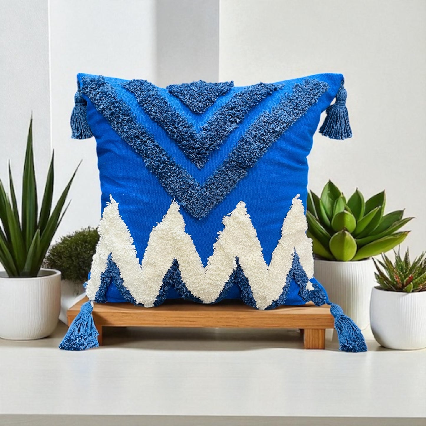 Big Tussel Multi Dori Cushion 18x18