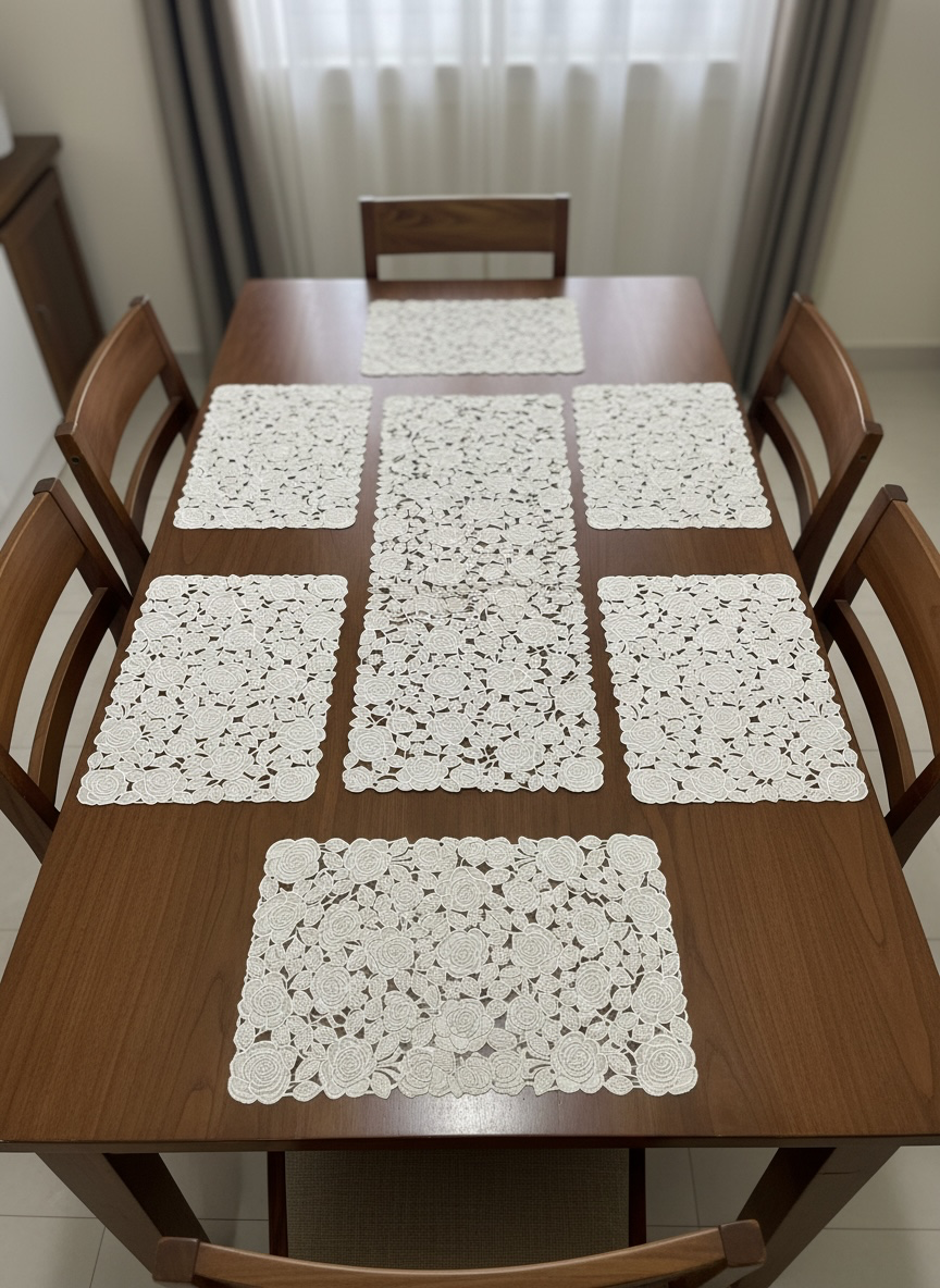 Golden Plastic 7 PC SET ( 1 Runner & 6 Mats )
