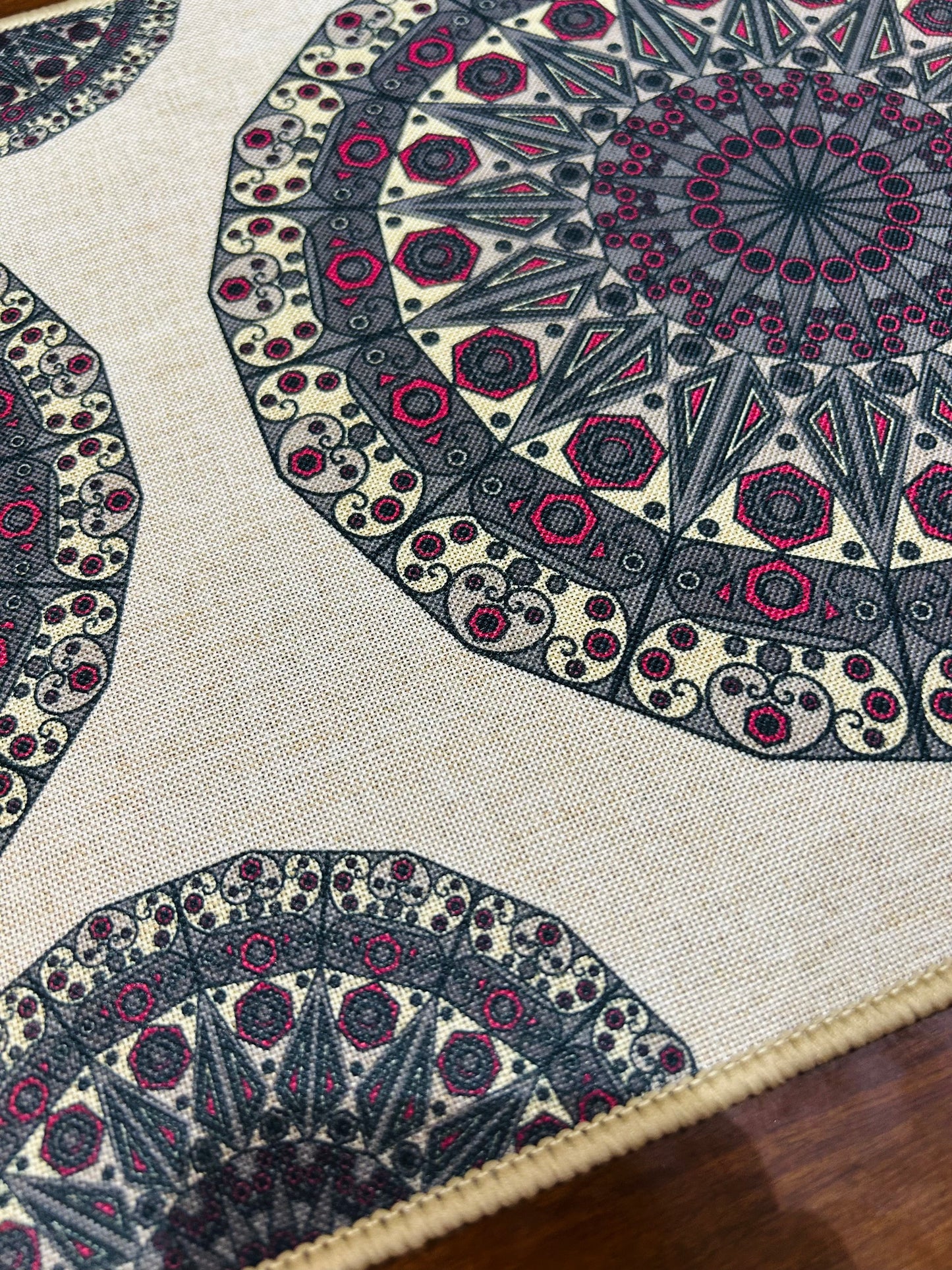 Multi Color Waterproof Plastic Table Mats