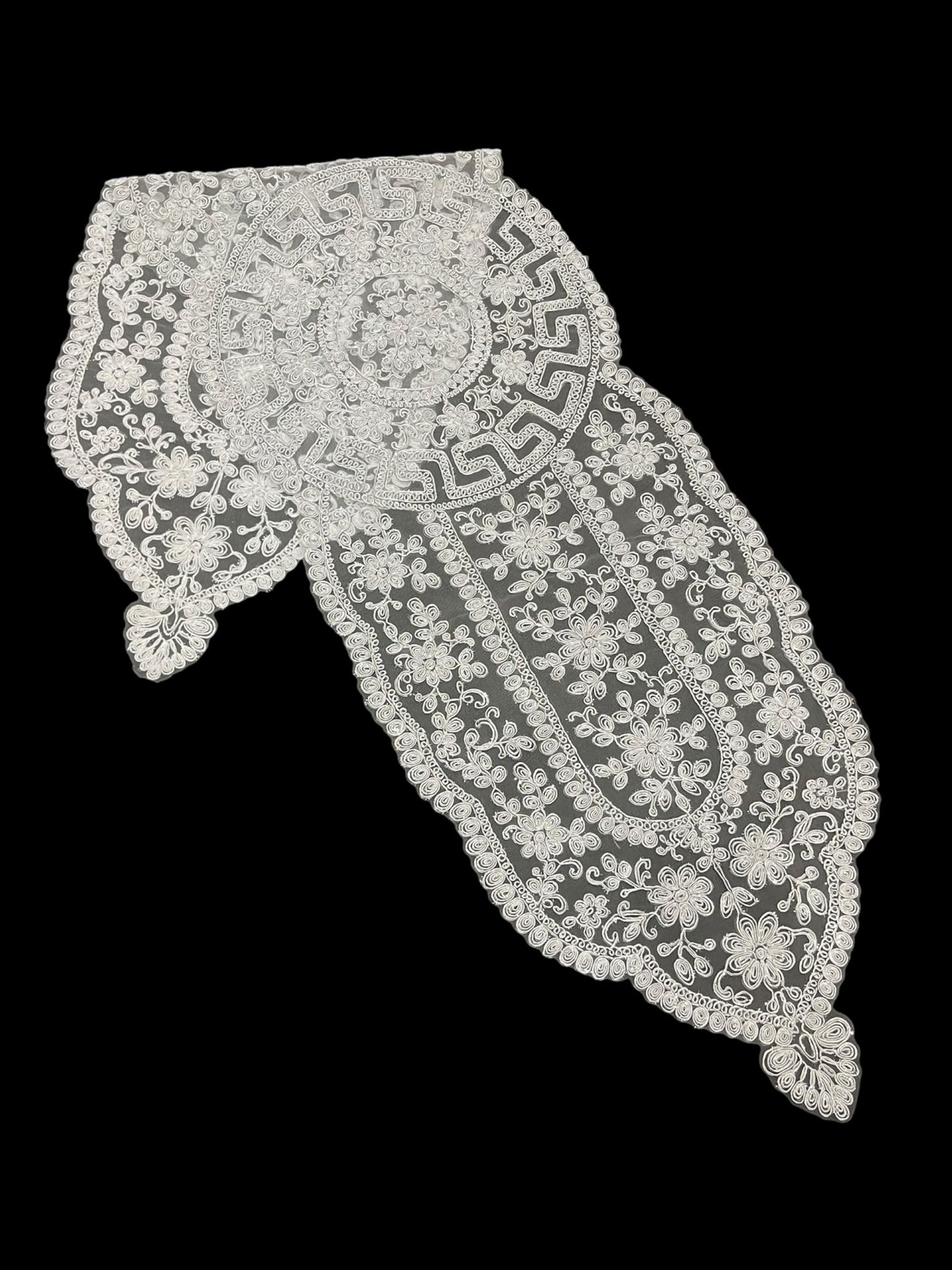 Net Fancy Table Runner (Light Grey)