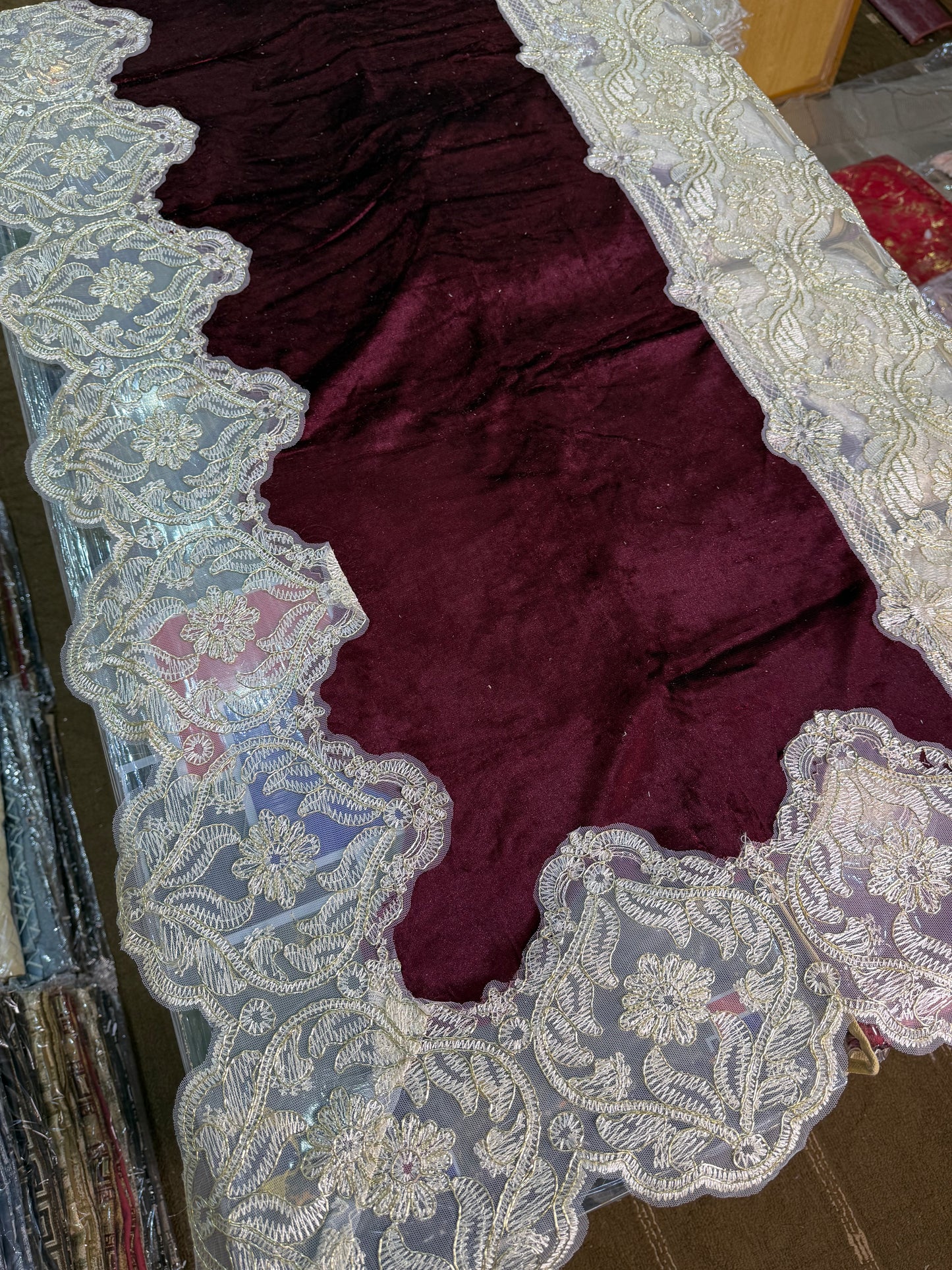 6 CHAIR , Velvet Border Mid Lace Dining Table Sheet