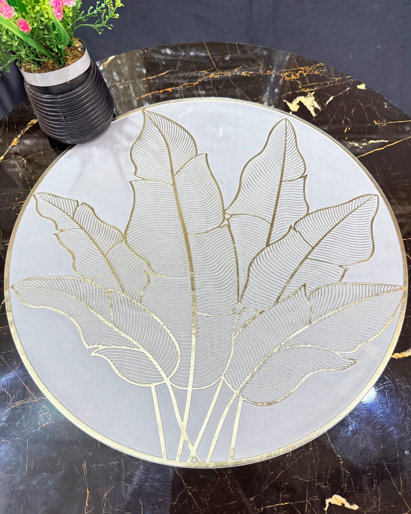 6pcs White & Golden Plastic Table Mats