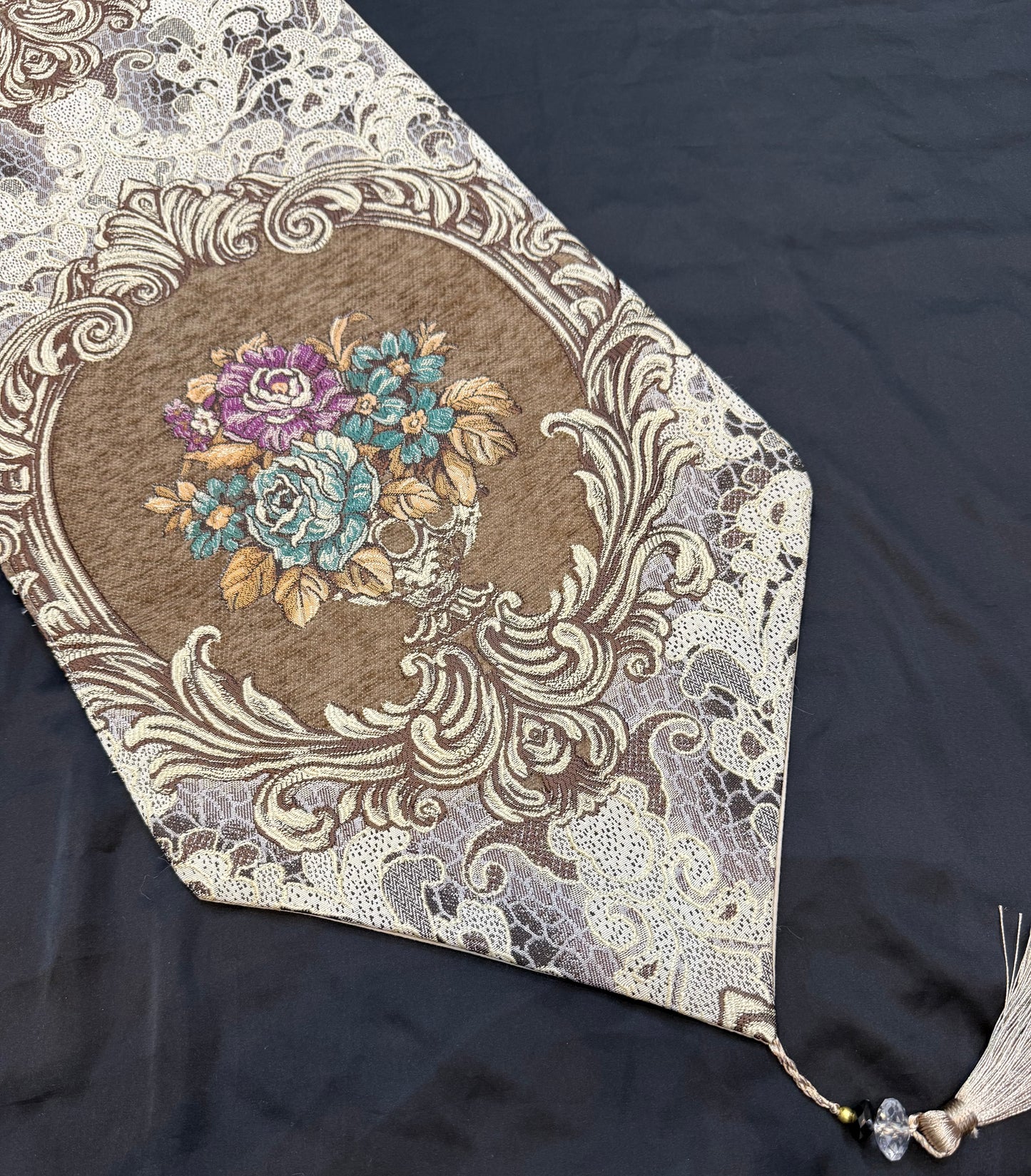 Velvet Jacquard Dining Table Runner