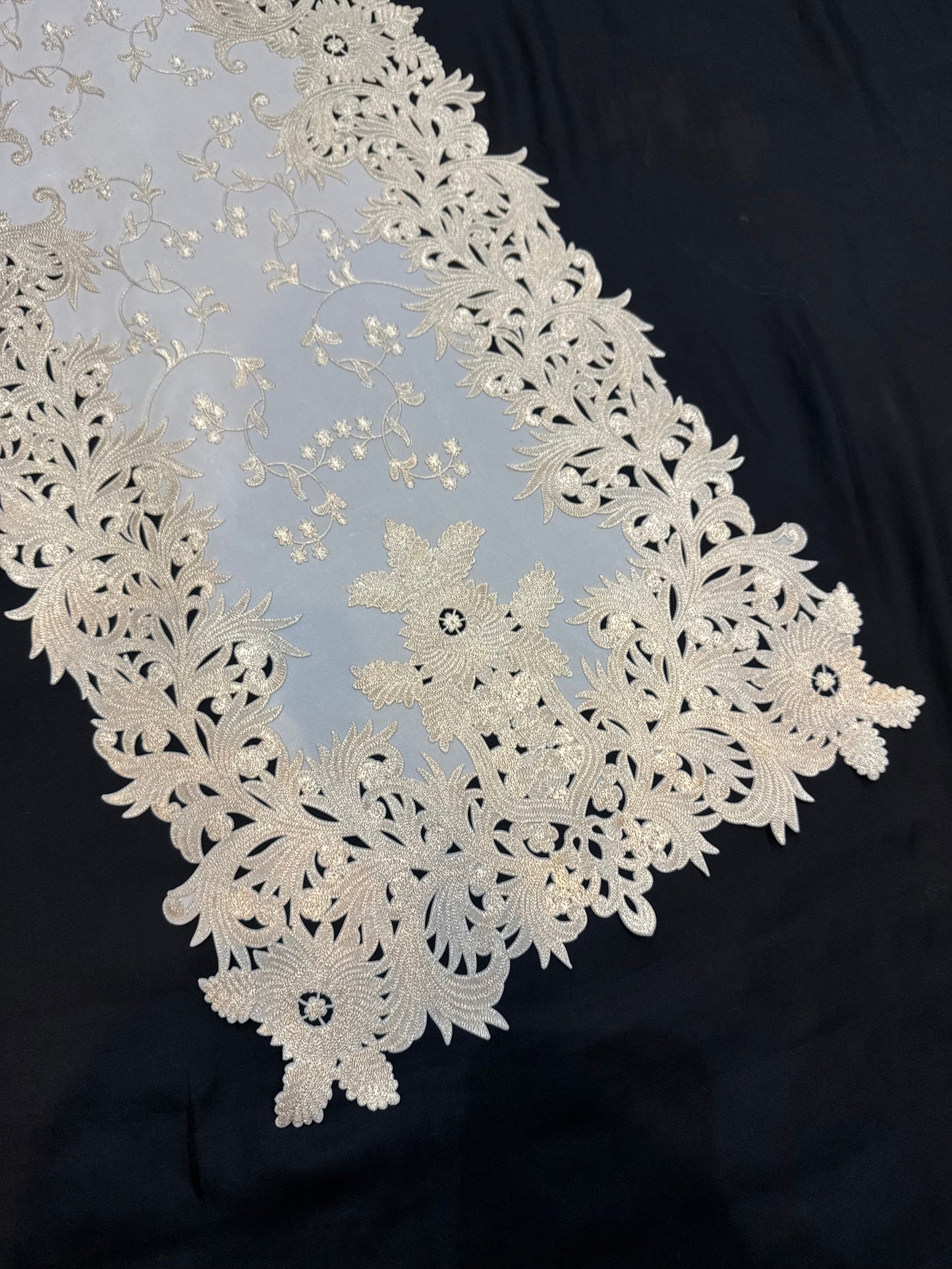 Golden Center Piece/Runner Plastic