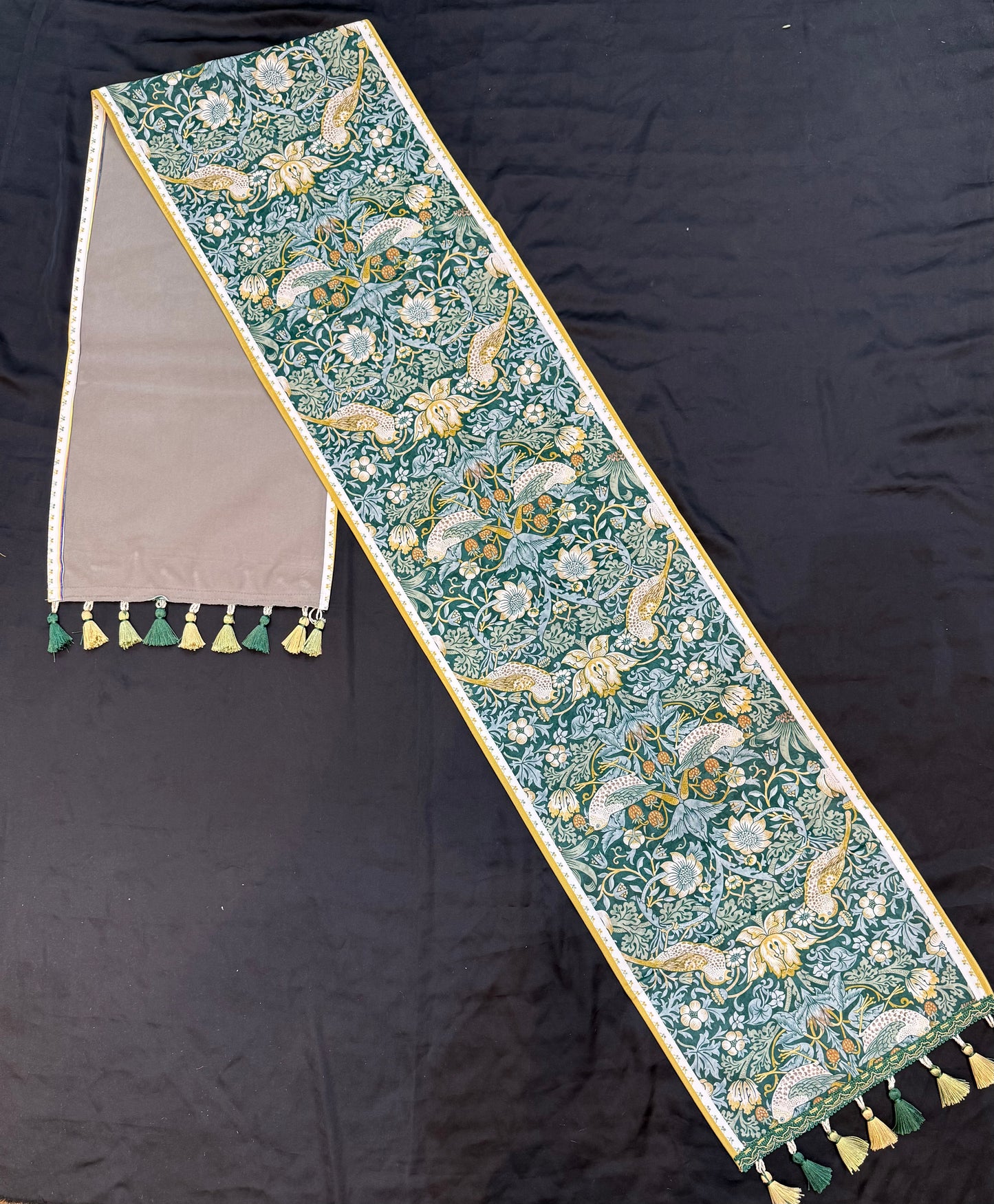 Velvet Printed Tussel Dining Table Runner