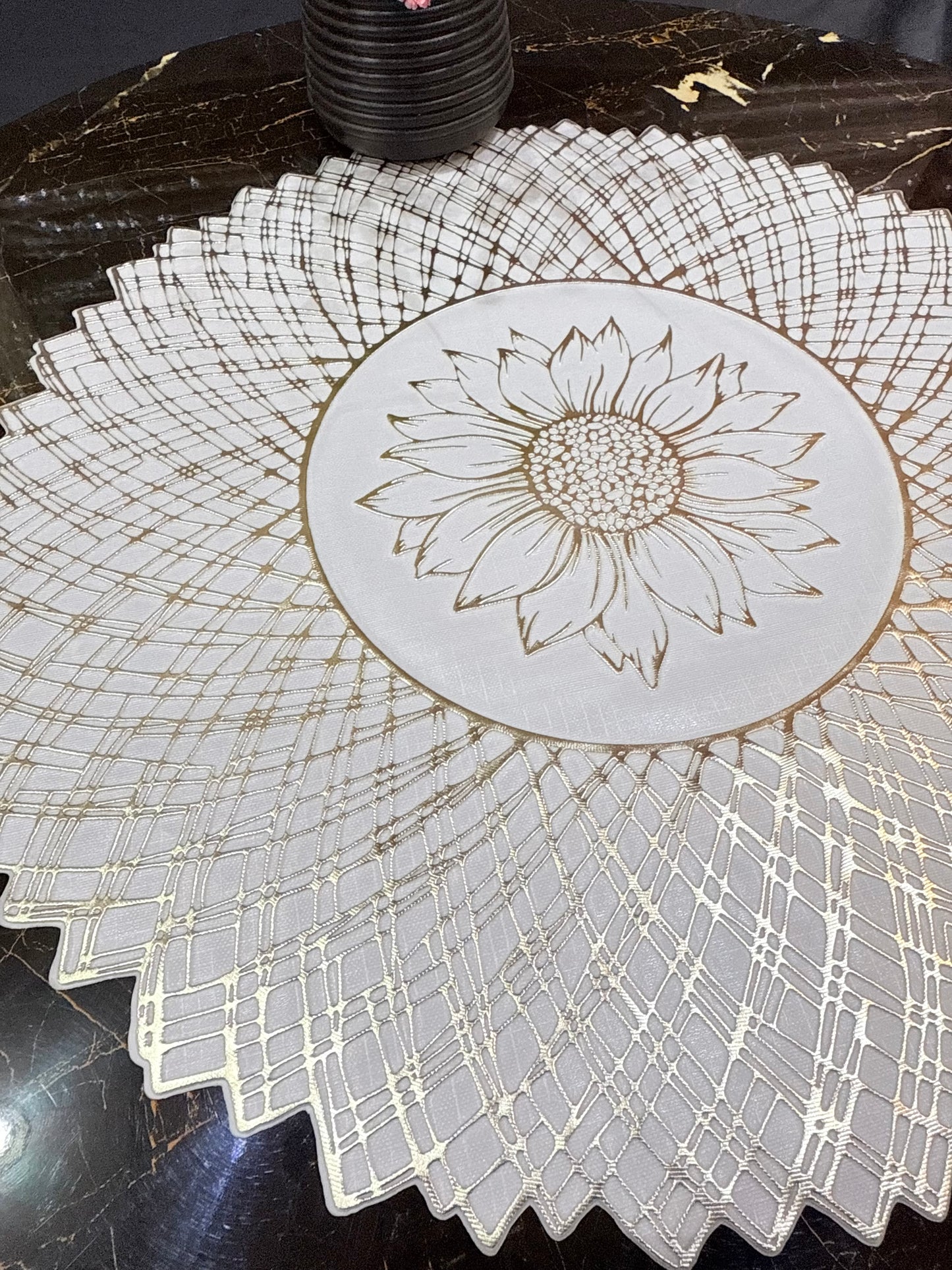 6pcs White & Golden Plastic Table Mats