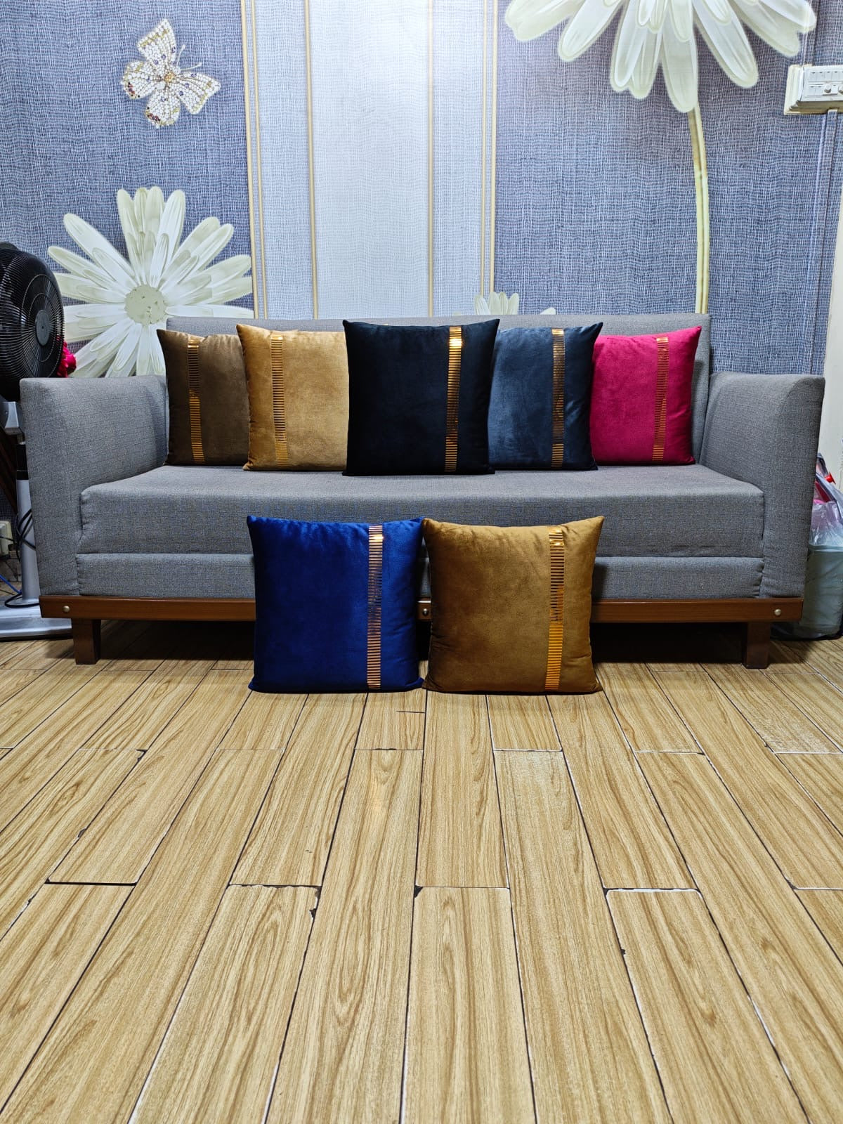 China Straight Lines Cushion