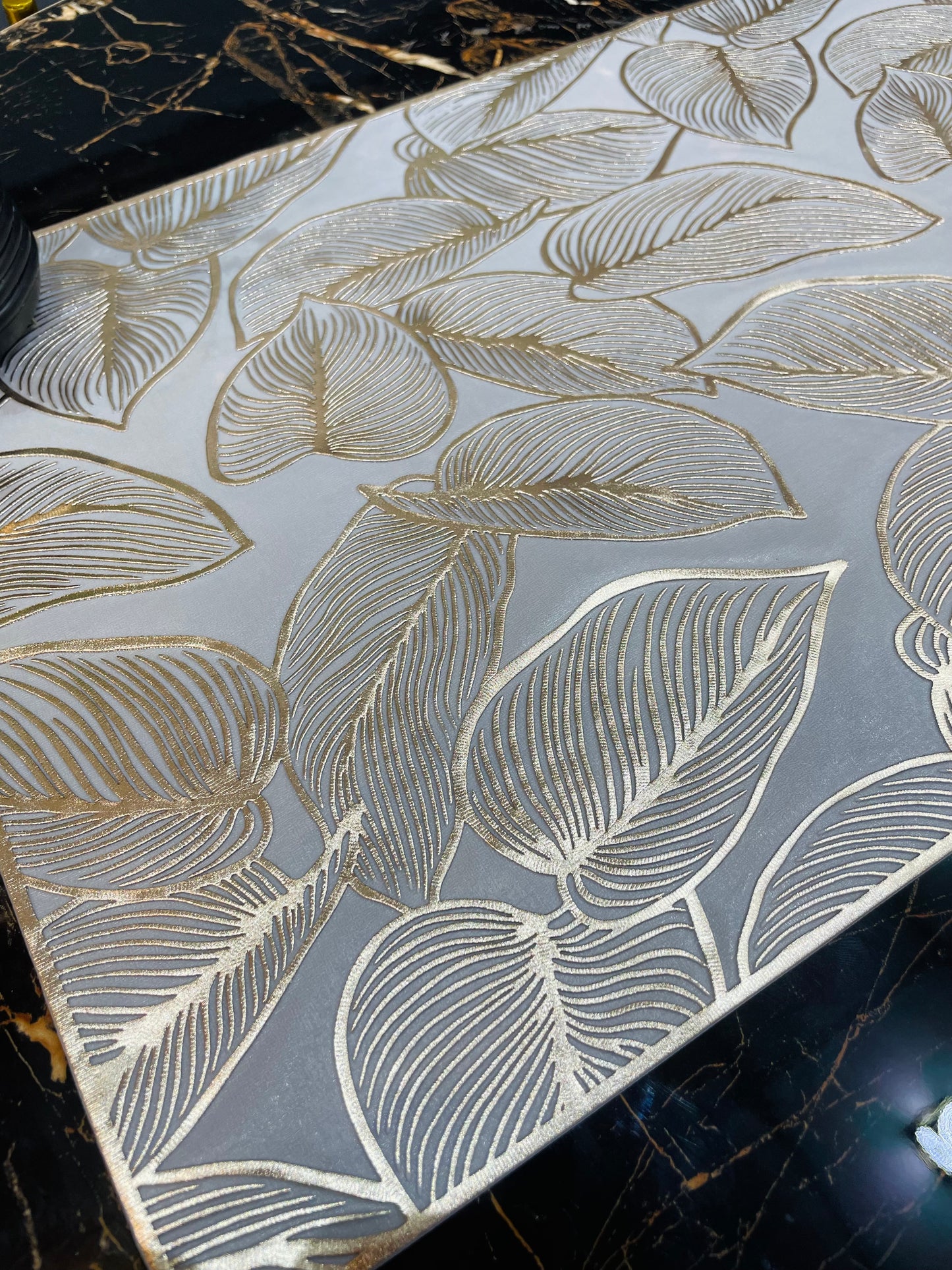 6pcs White & Golden Plastic Table Mats