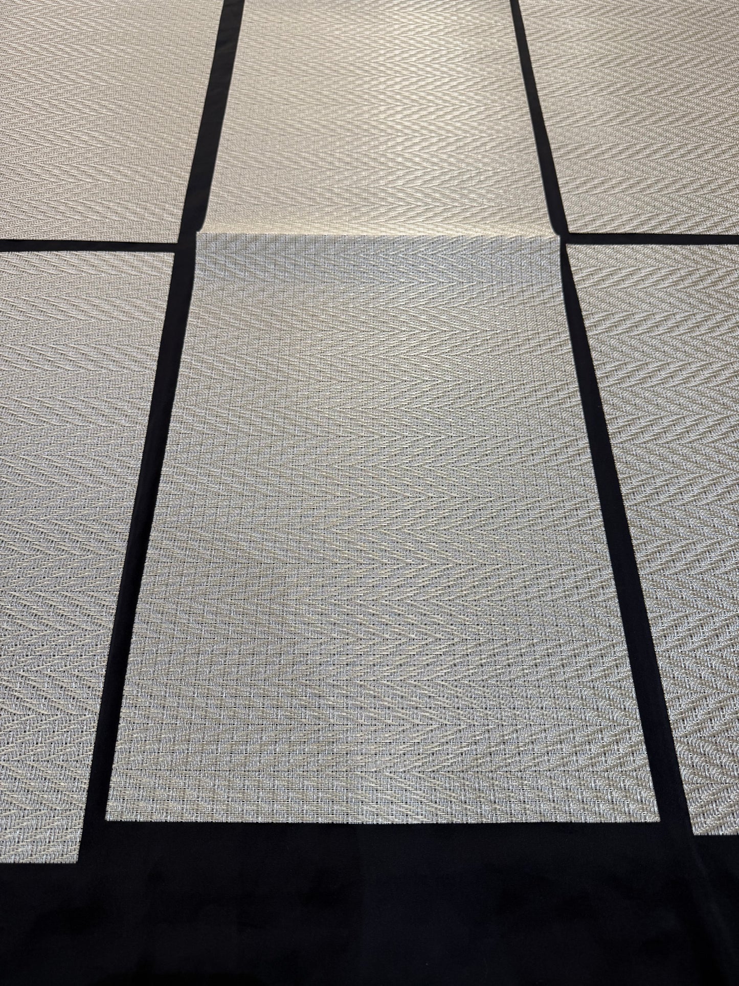 Chatai Plastic 7 PC SET ( 1 Runner & 6 Mats )