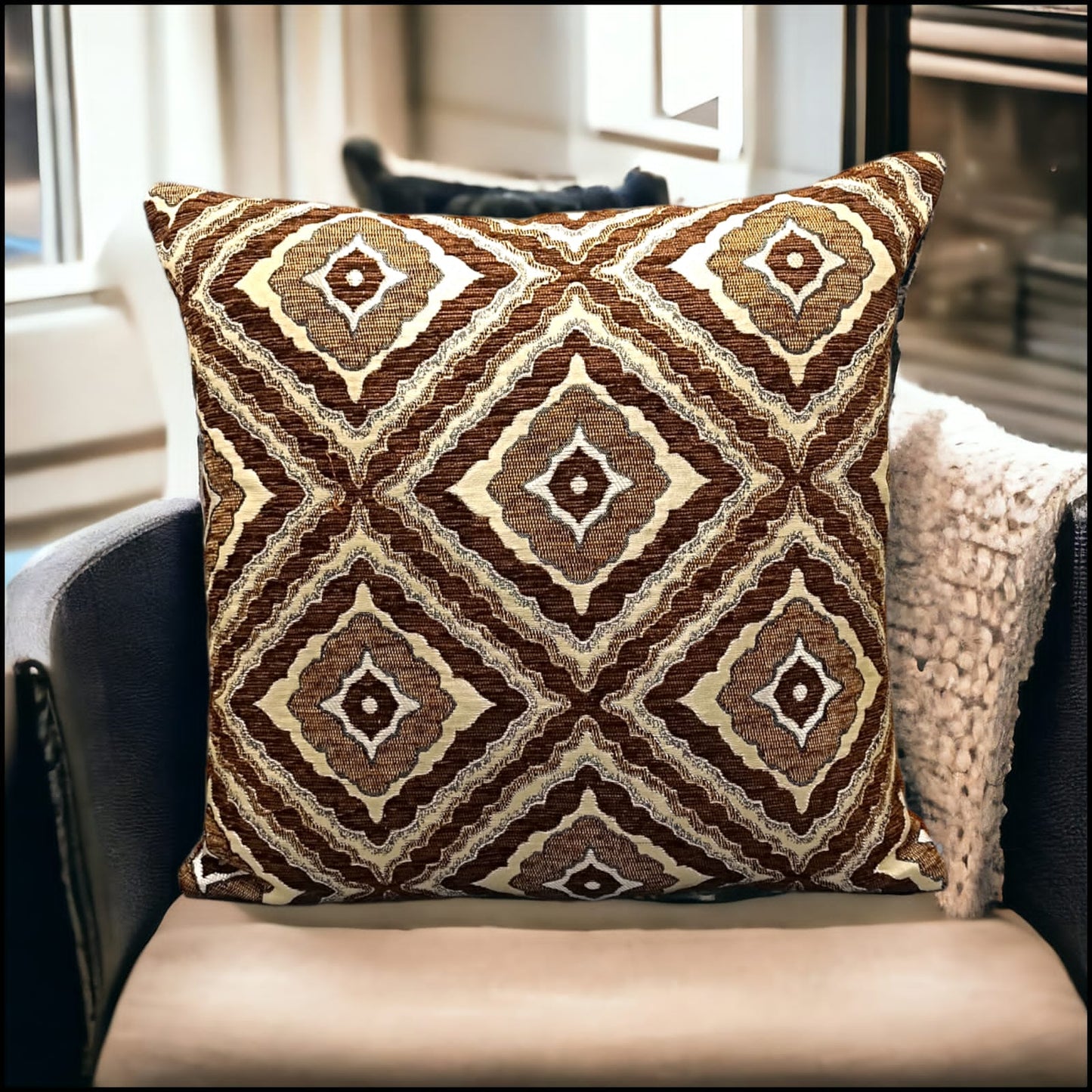 Eye Jacquard Cushion