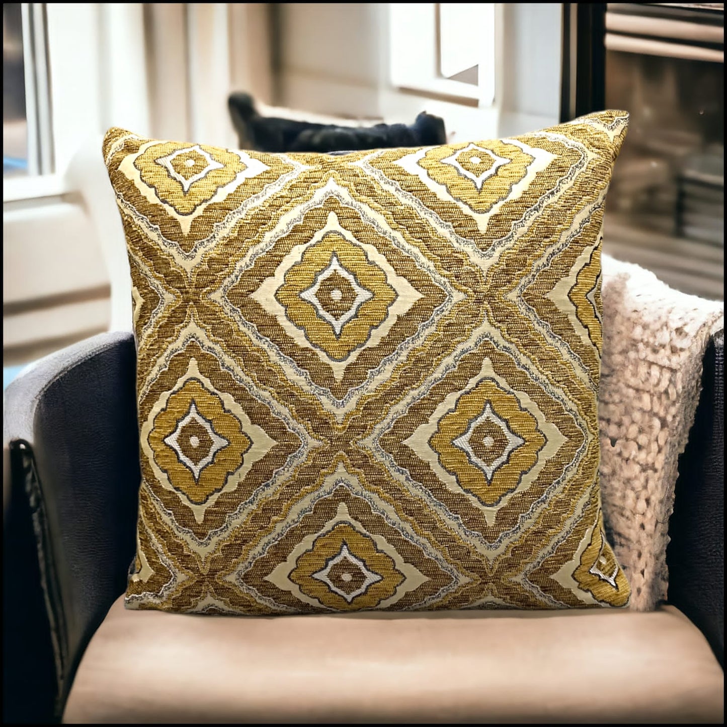 Eye Jacquard Cushion