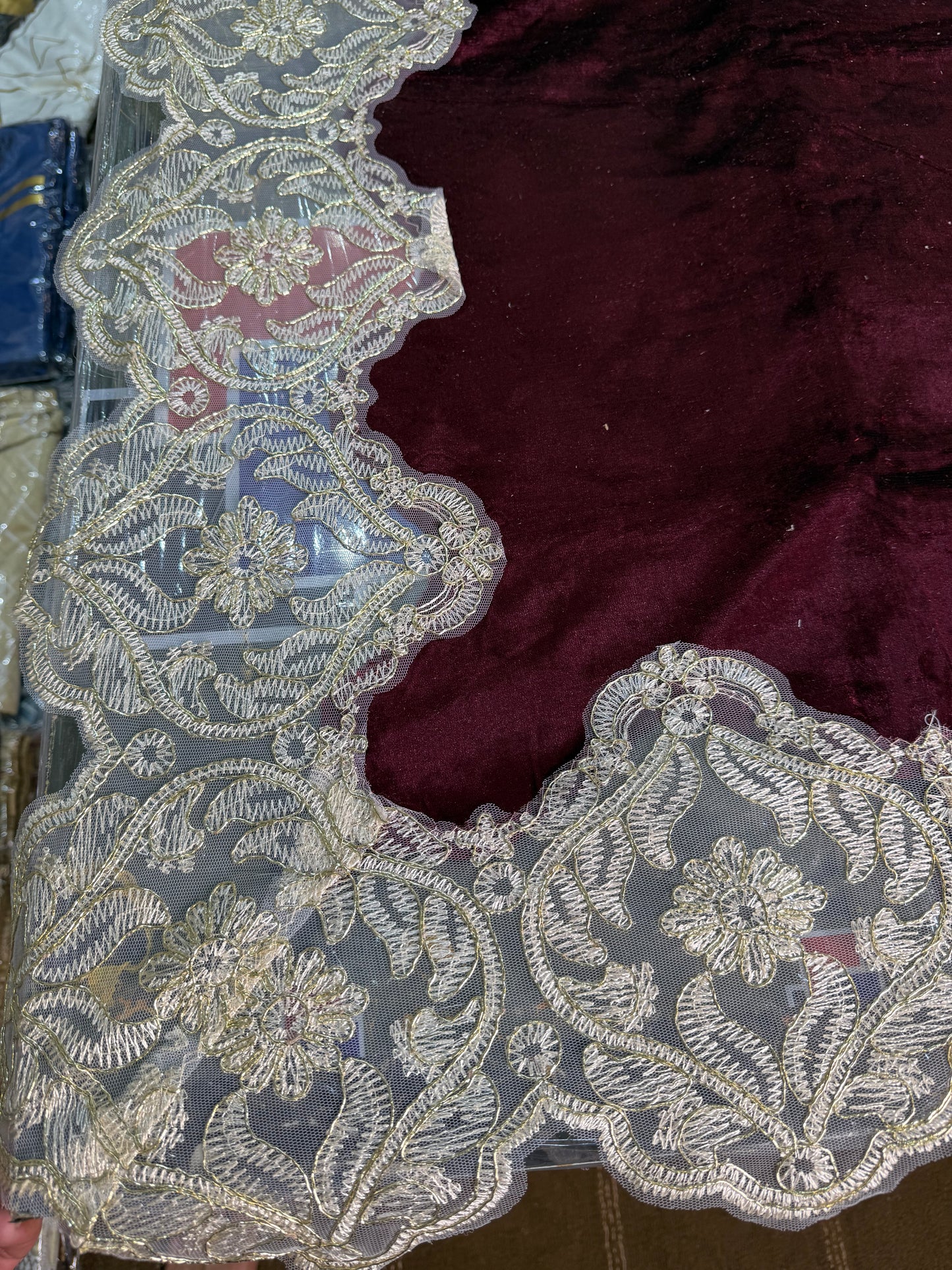 6 CHAIR , Velvet Border Mid Lace Dining Table Sheet