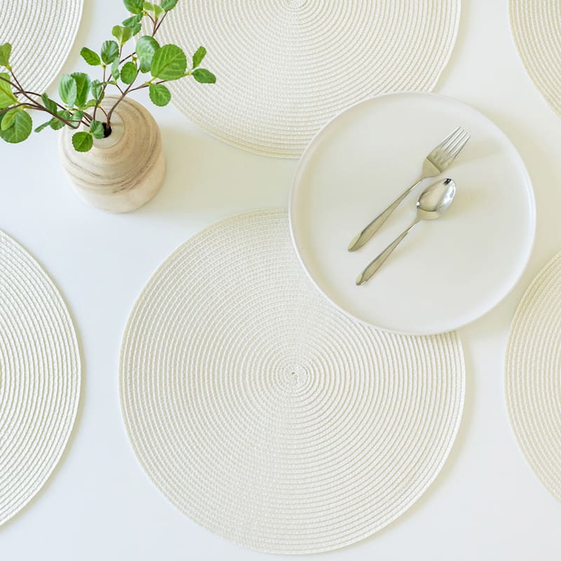 Round Plain Plastic Table Mats 6pc Set