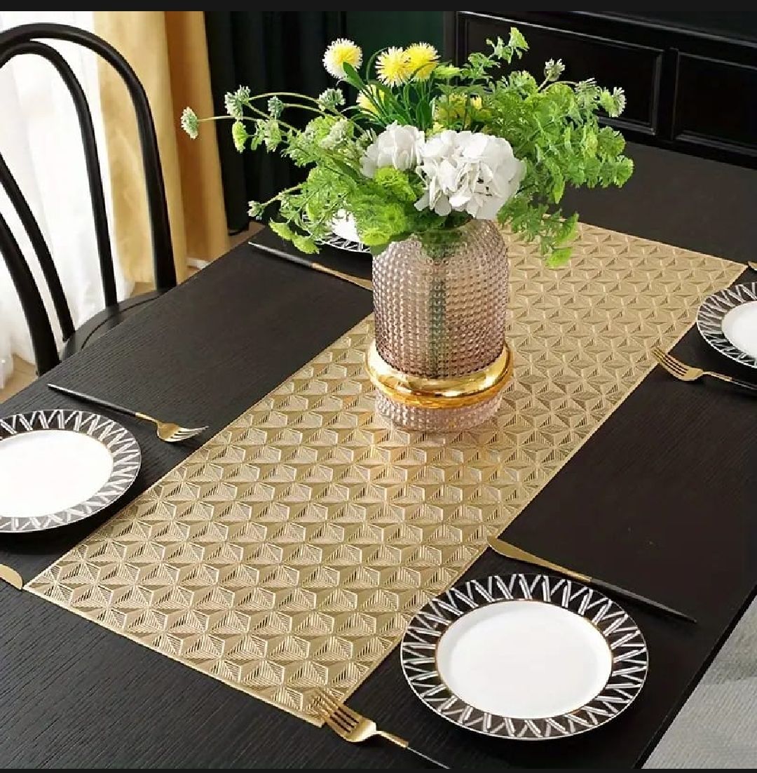 Golden Center Piece/Runner Plastic