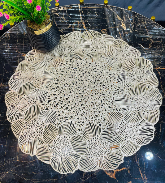 6pcs Plastic Golden Table Mats (Golden)