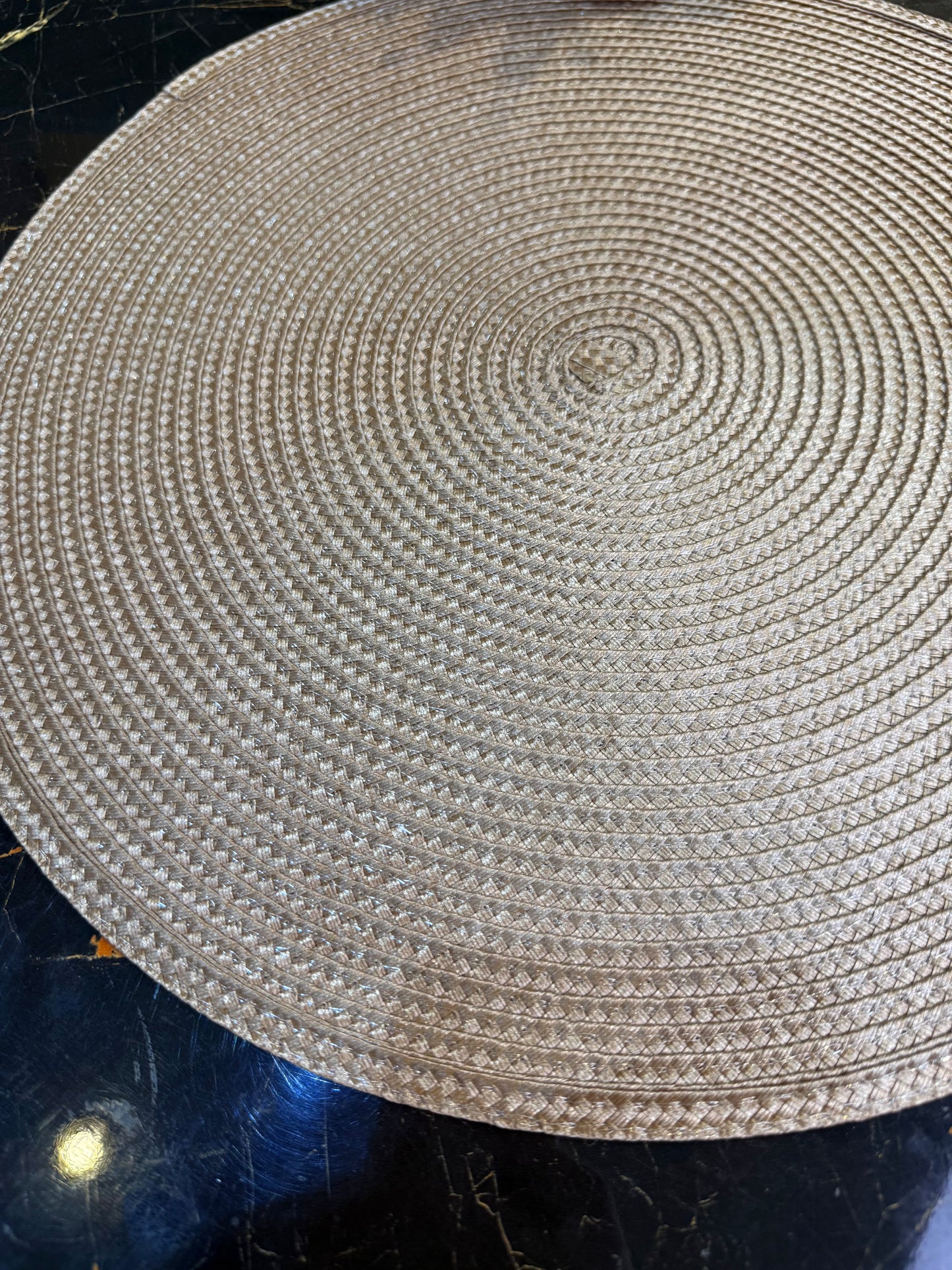 Round Plain Plastic Table Mats 6pc Set
