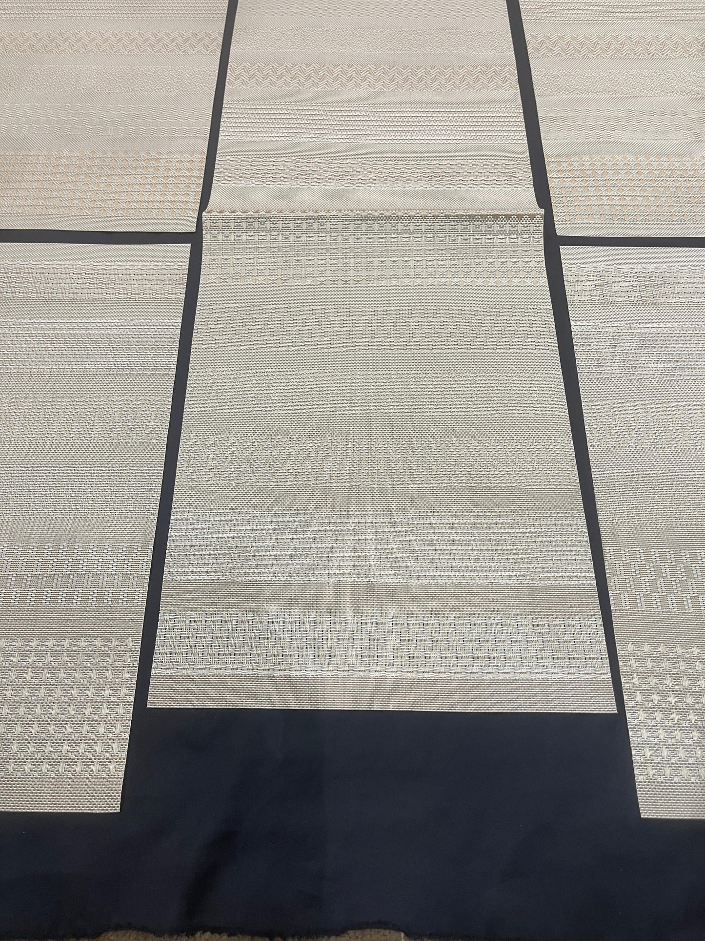 Chatai Plastic 7 PC SET ( 1 Runner & 6 Mats )