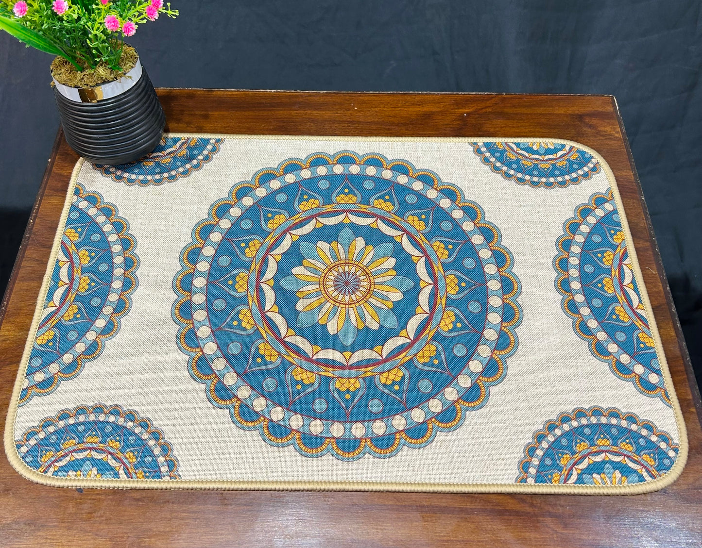 Multi Color Waterproof Plastic Table Mats